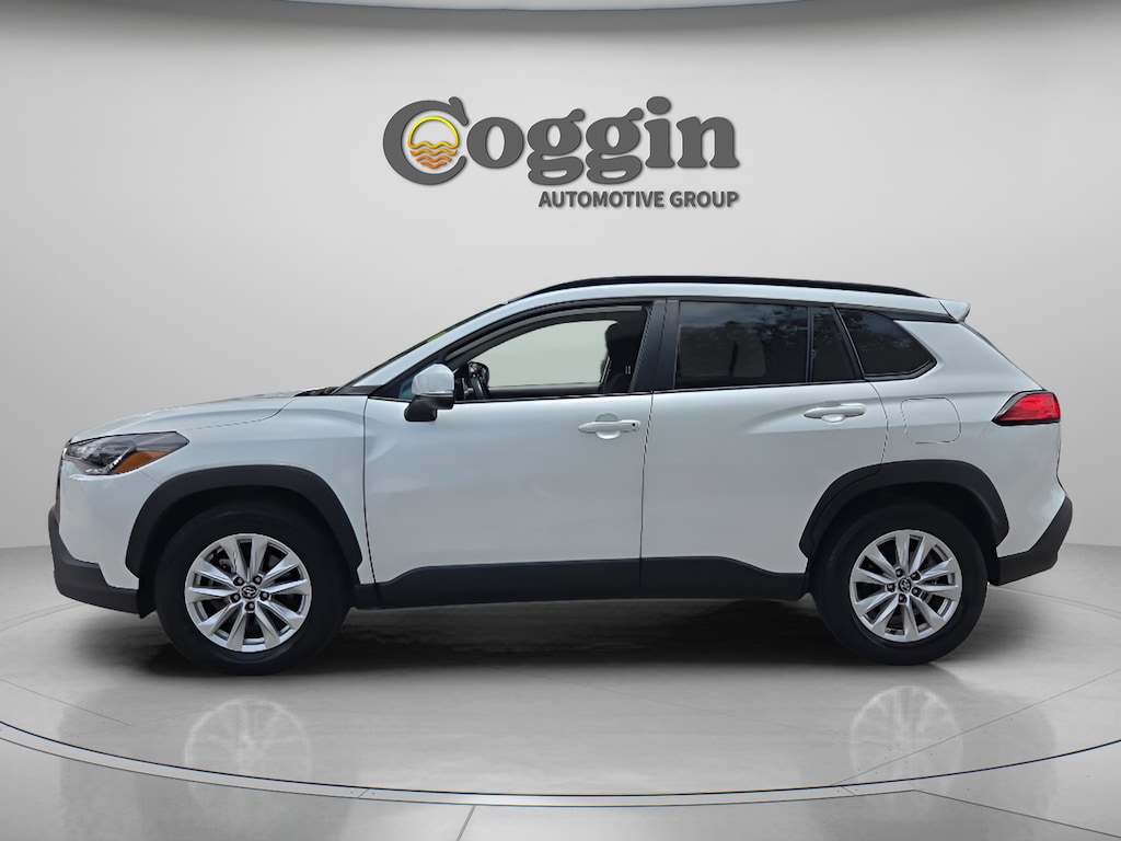 Used 2023 Toyota Corolla Cross LE SUV