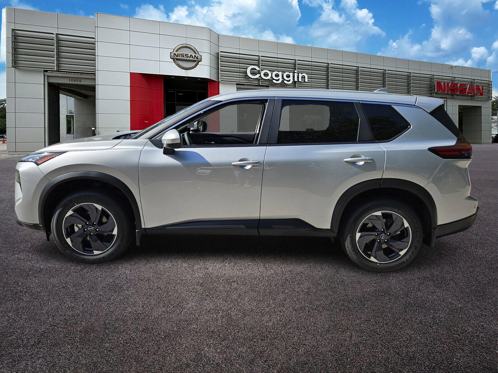 2025 Nissan Rogue SV photo 3