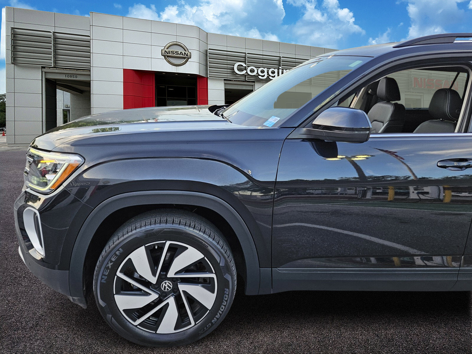 Used 2024 Volkswagen Atlas SE w/Tech with VIN 1V2WR2CA6RC506782 for sale in Jacksonville, FL
