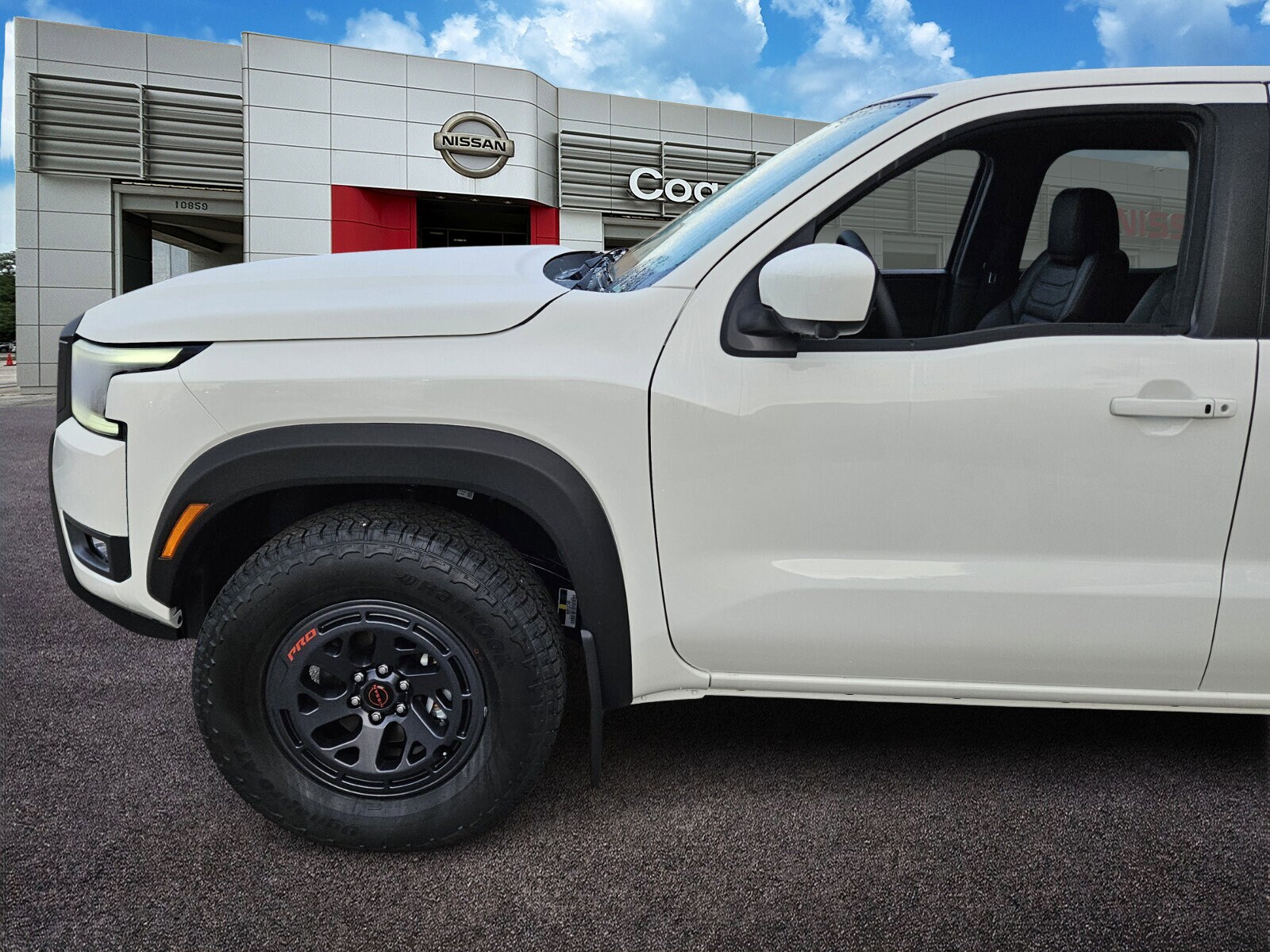 2026 Nissan Frontier PRO-4X photo 2