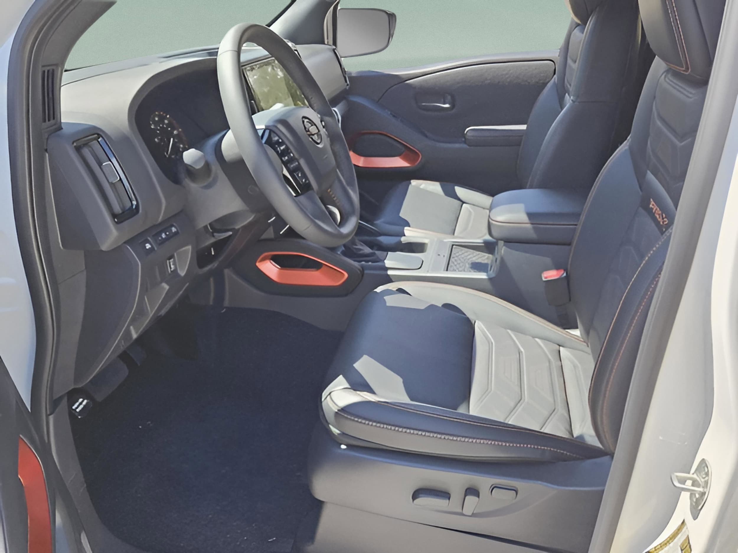 2026 Nissan Frontier PRO-X - Photo 17