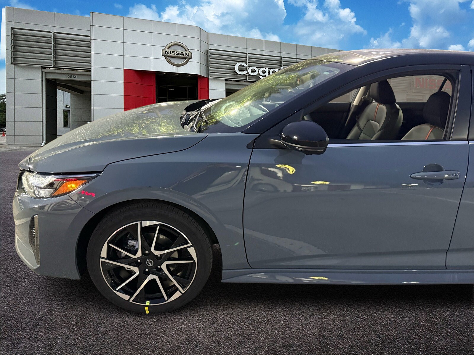 2025 Nissan Sentra SR photo 2