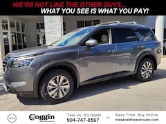 2025 Nissan Pathfinder SL SUV