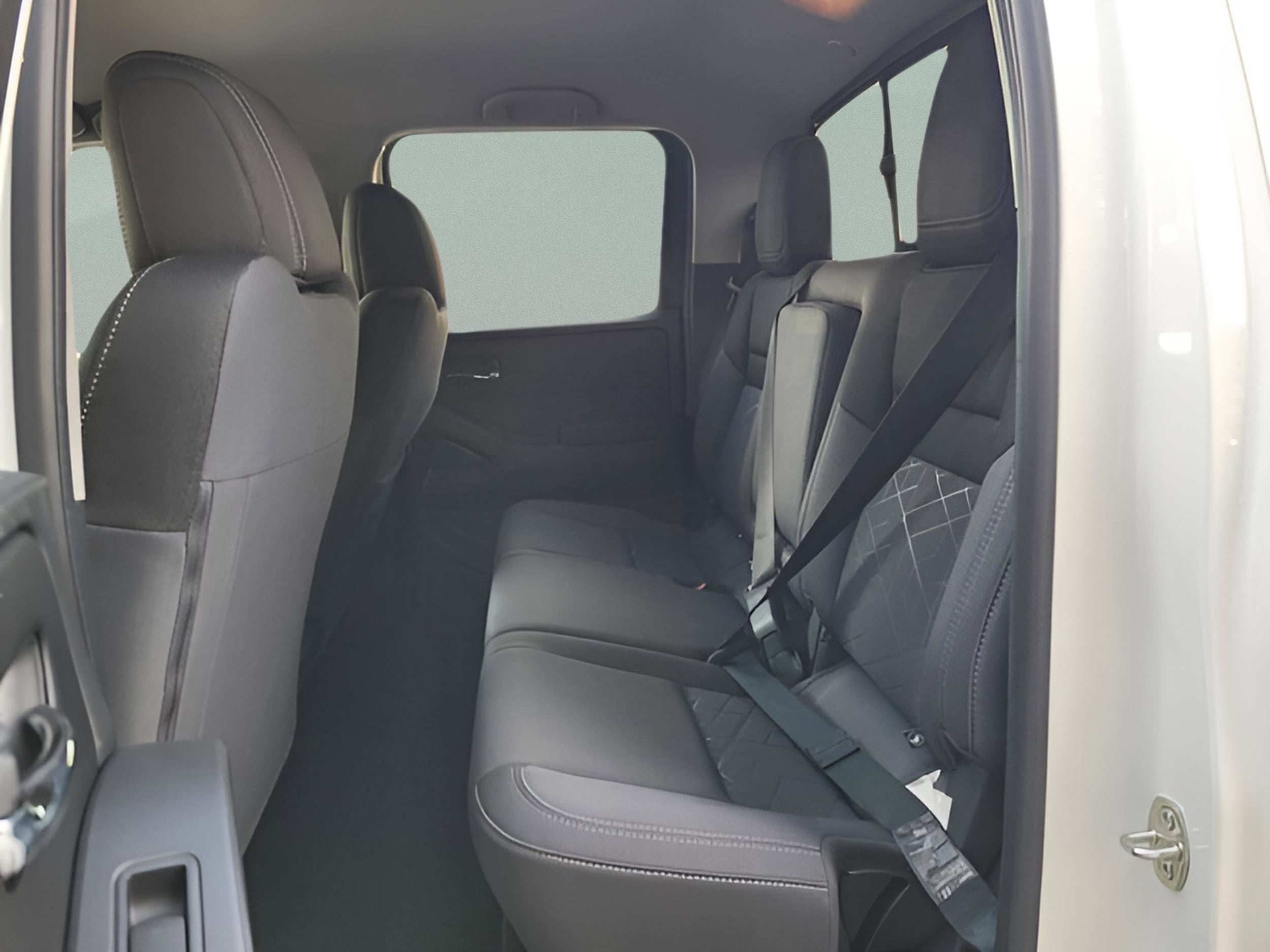 2026 Nissan Frontier SV - Photo 11