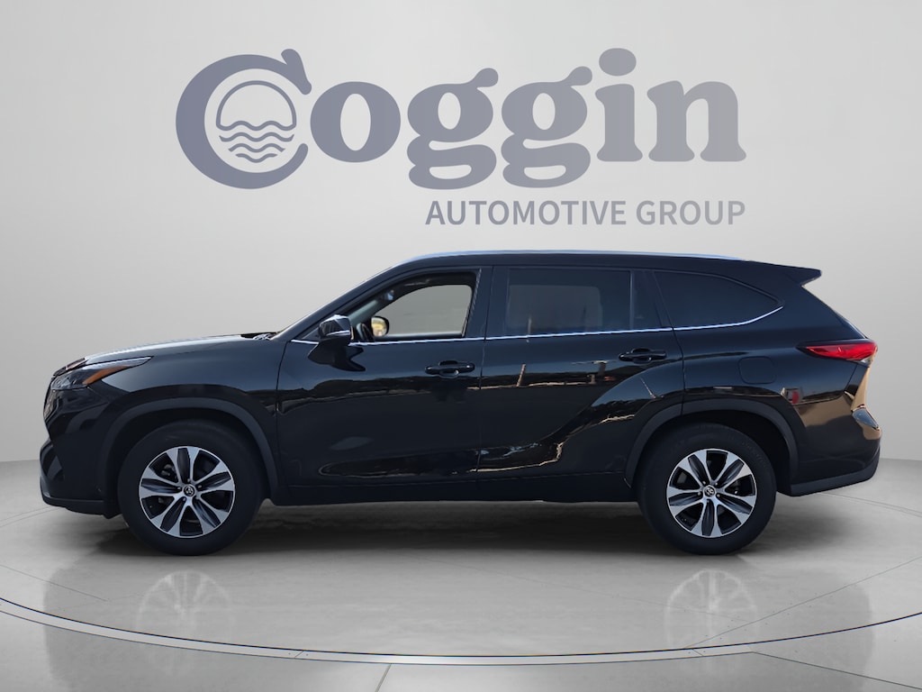 Used 2021 Toyota Highlander XLE SUV
