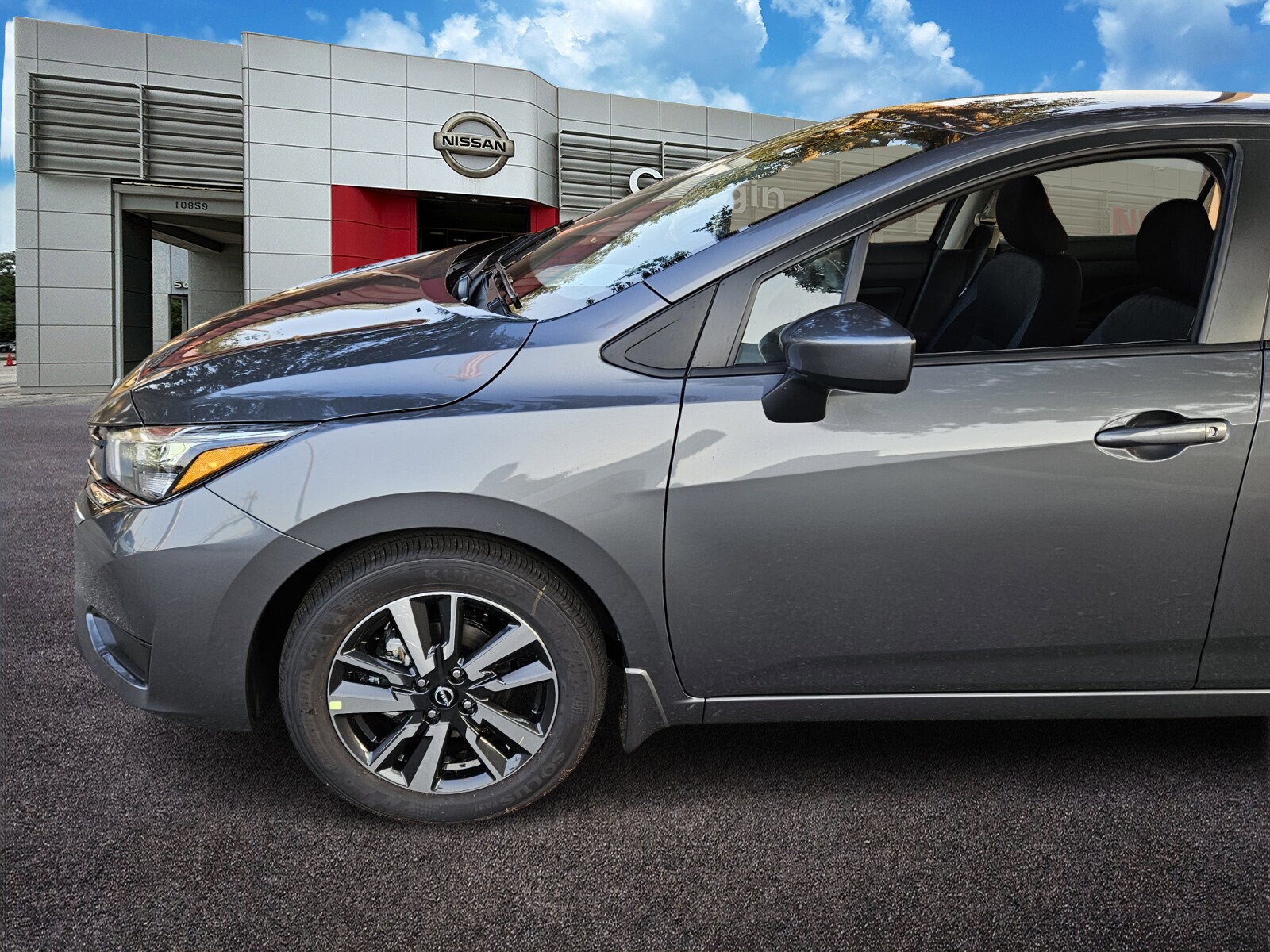 2025 Nissan Versa SV photo 2