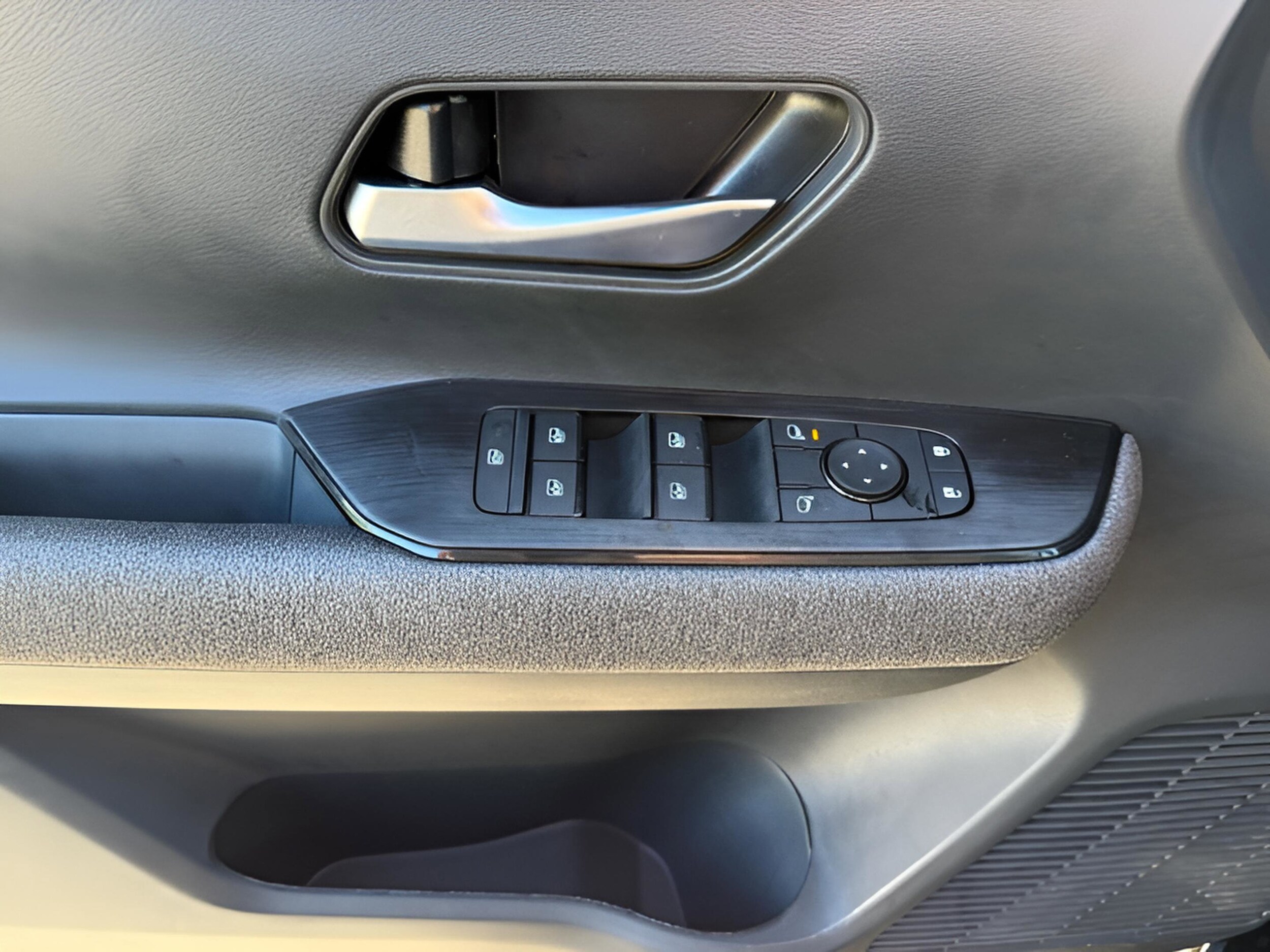 2026 Nissan KICKS SV - Photo 21