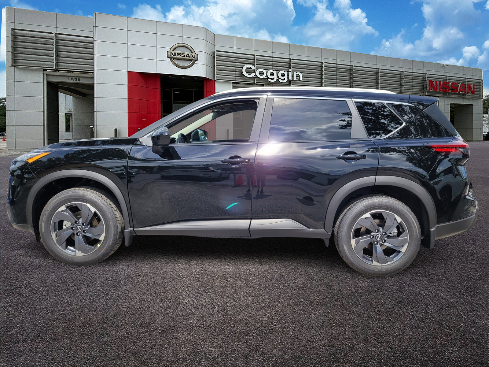 2026 Nissan Rogue SV photo 3