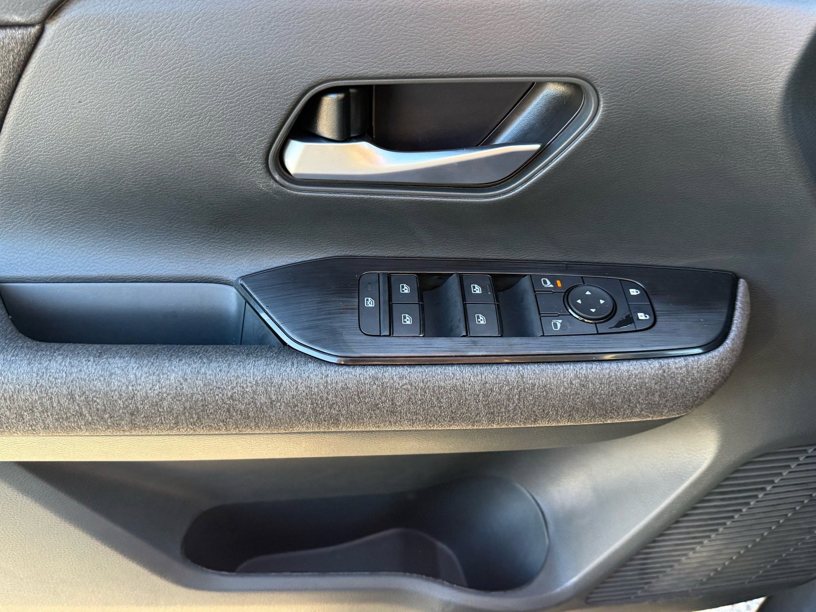 2026 Nissan Kicks SV photo 4