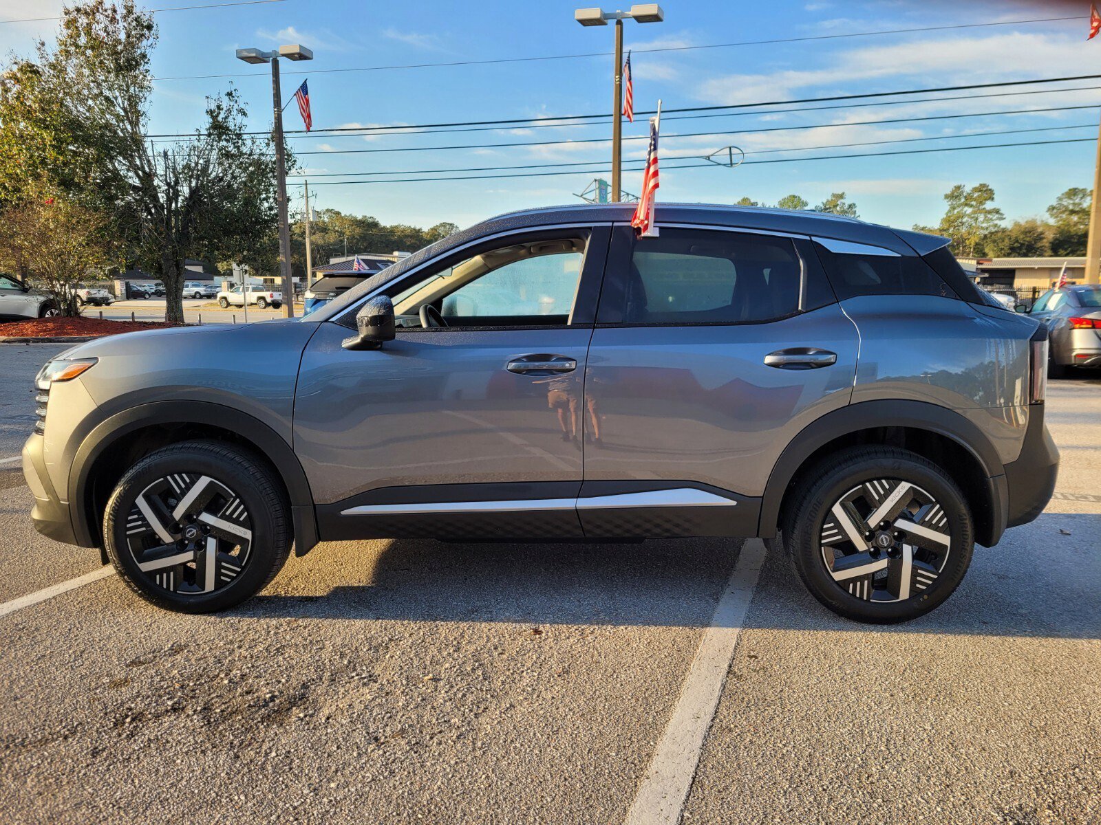 2026 Nissan Kicks SV photo 2