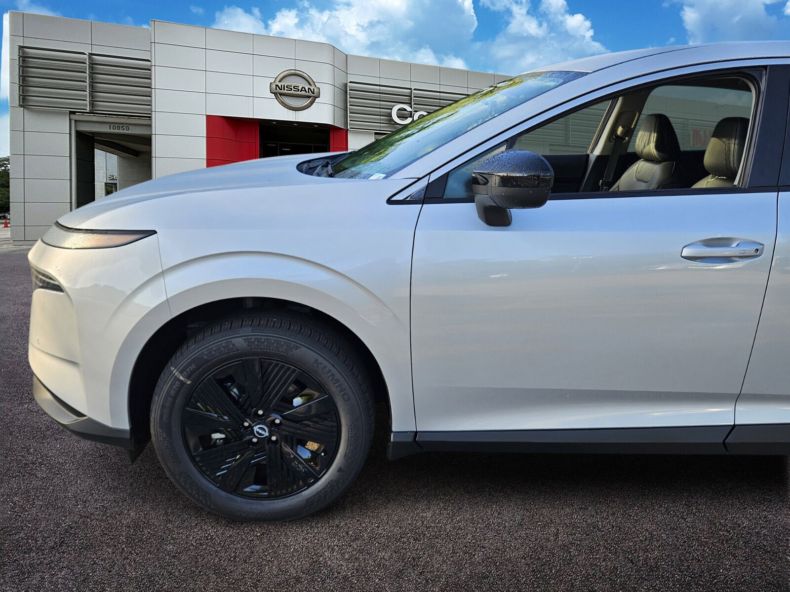 2025 Nissan Murano SV photo 2