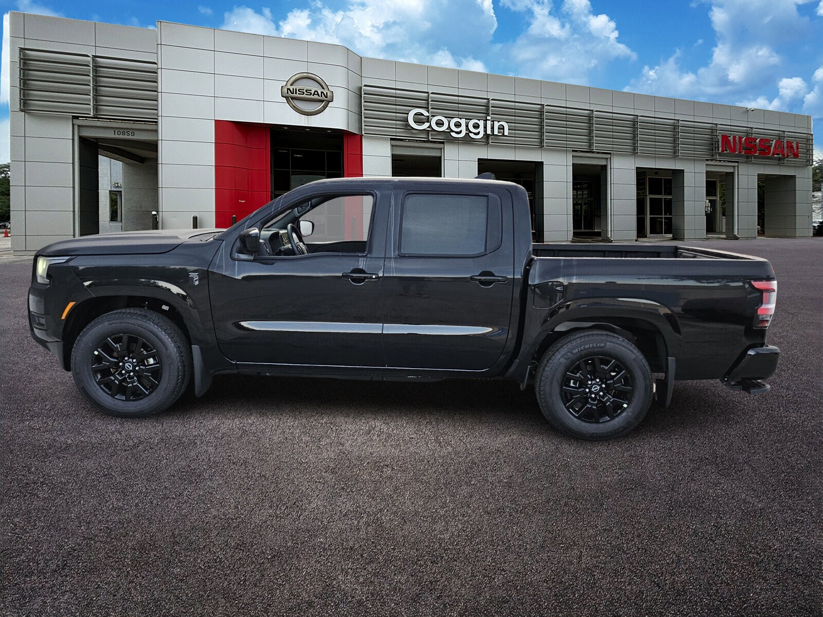 2026 Nissan Frontier SV photo 3