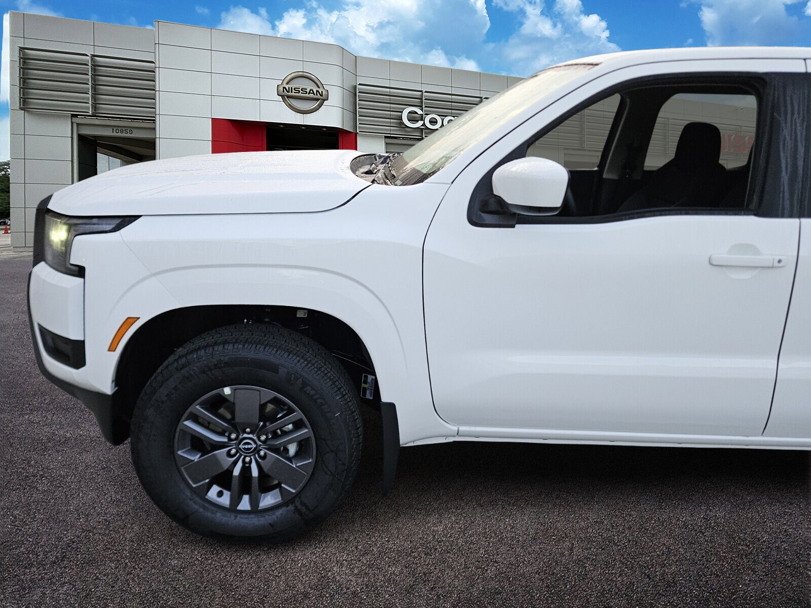 2026 Nissan Frontier SV photo 2