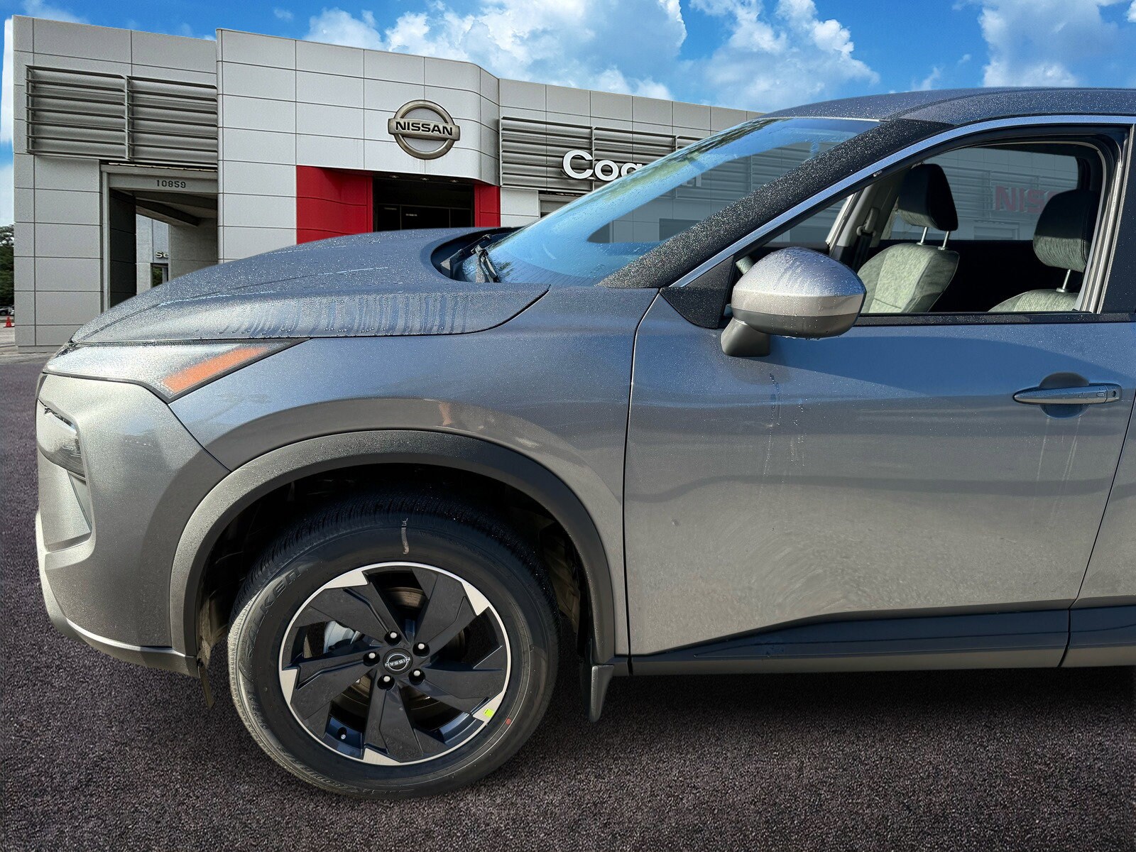 2026 Nissan Rogue SV photo 2
