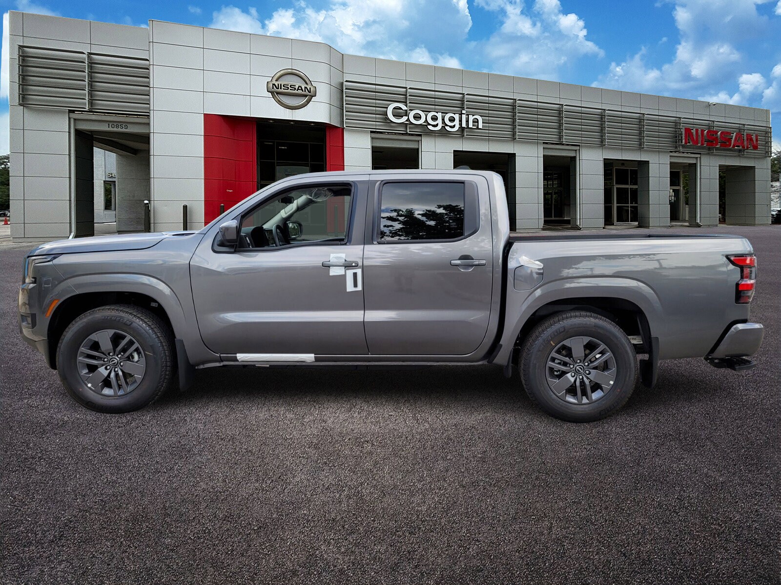 2026 Nissan Frontier SV photo 3