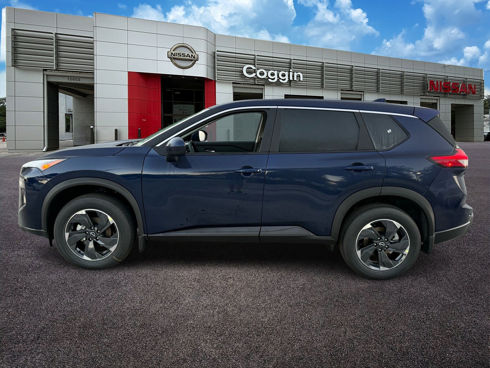 2026 Nissan Rogue SV photo 2