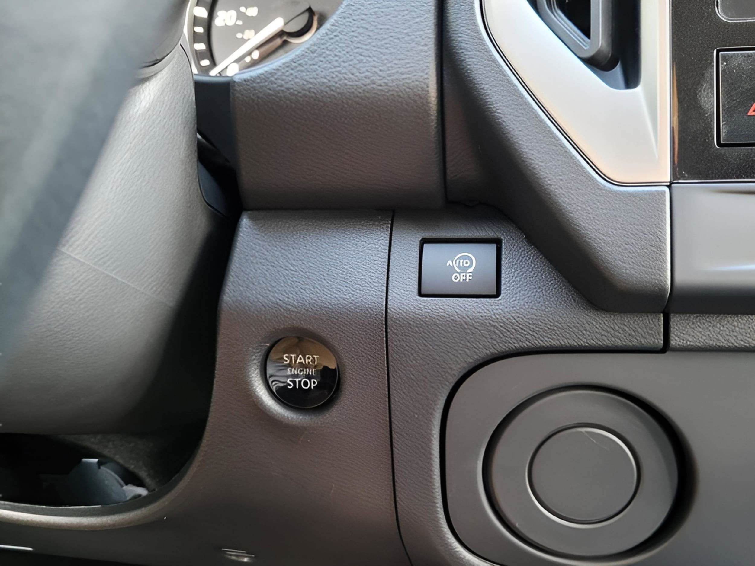 2026 Nissan Frontier SV - Photo 16