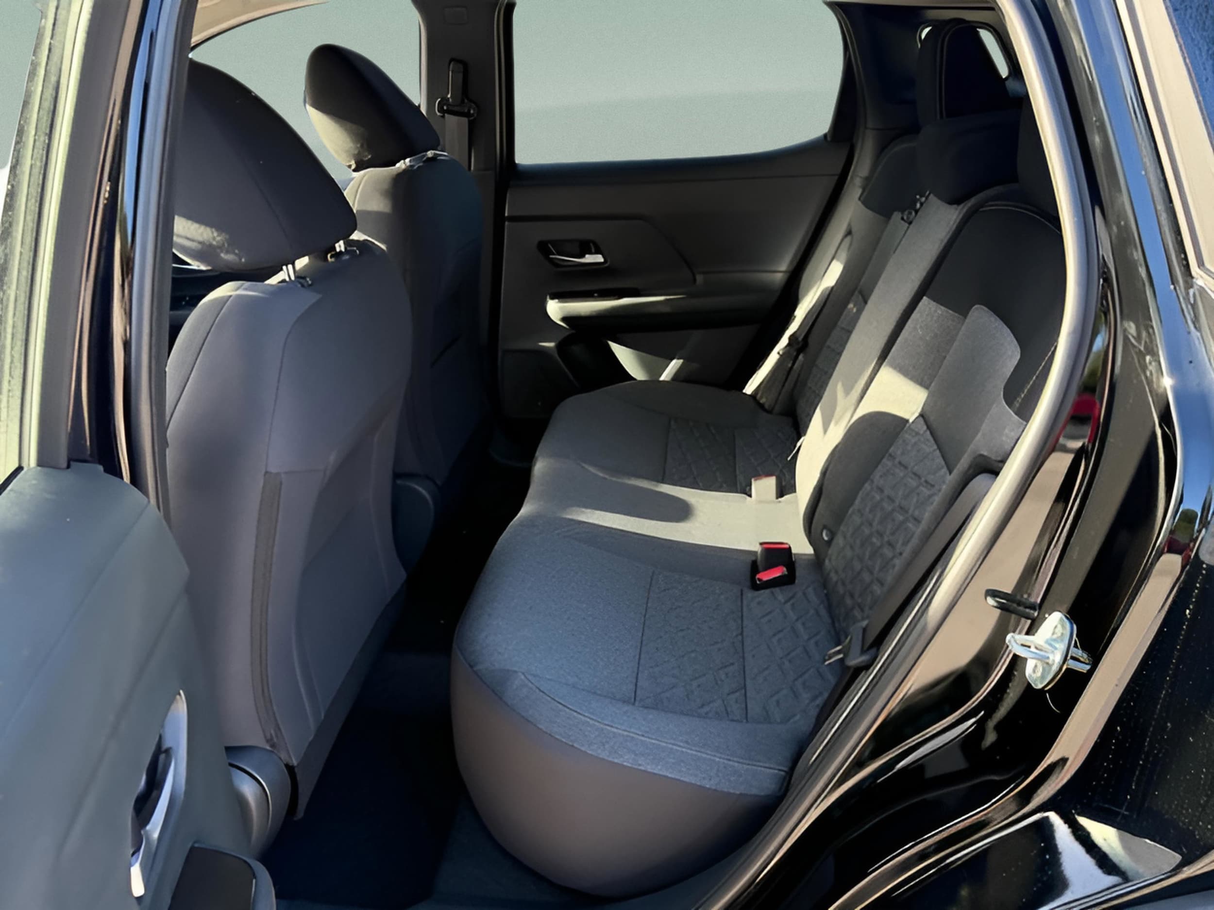 2026 Nissan KICKS SV - Photo 9