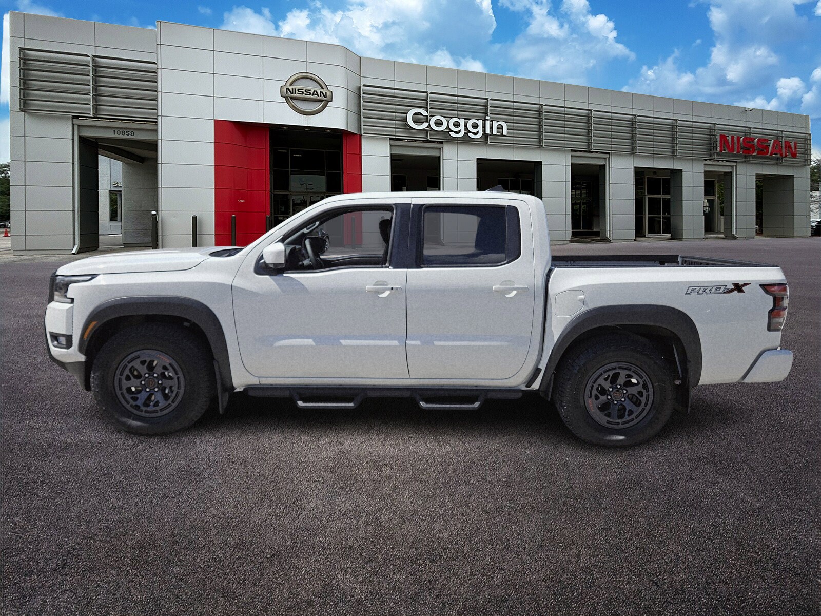 2026 Nissan Frontier PRO-X photo 2