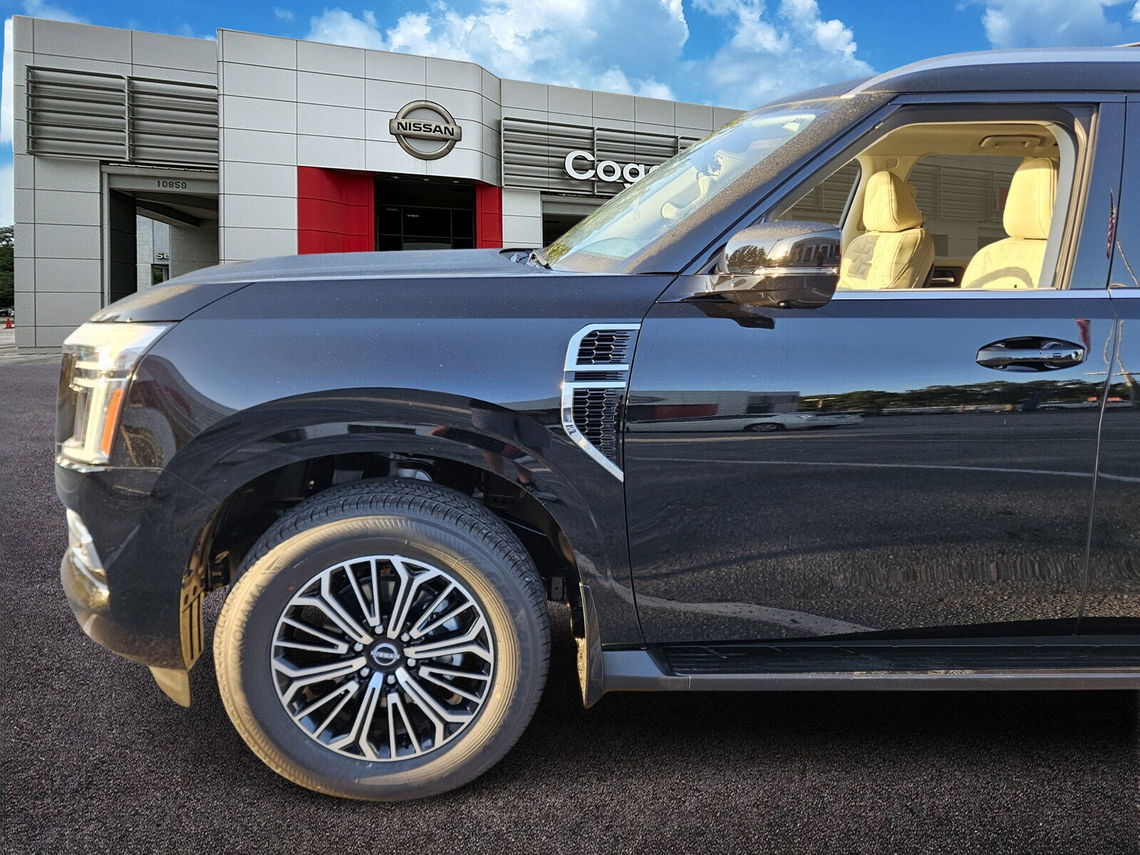 2026 Nissan Armada Platinum photo 2