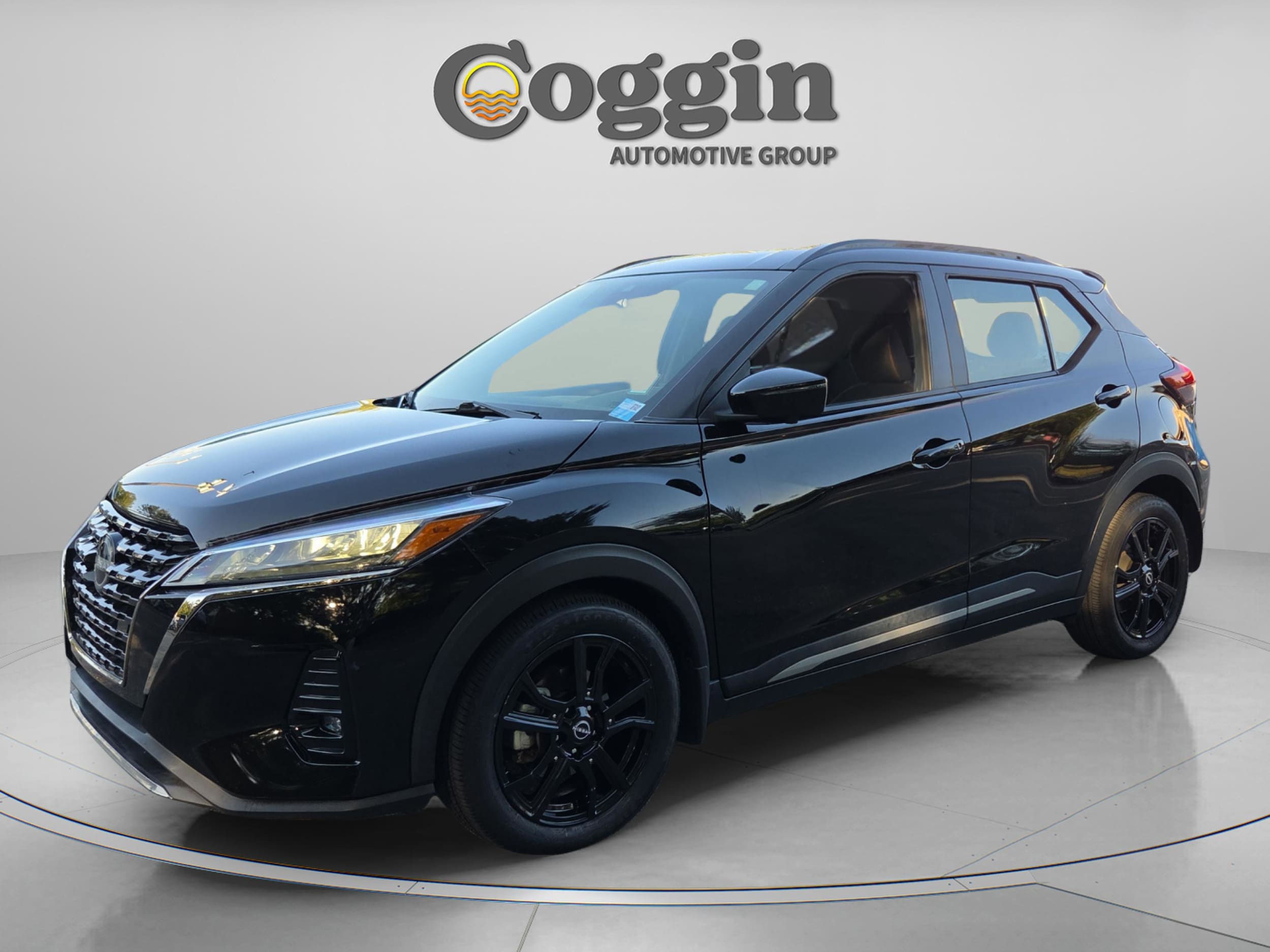 2022 Nissan Kicks SR