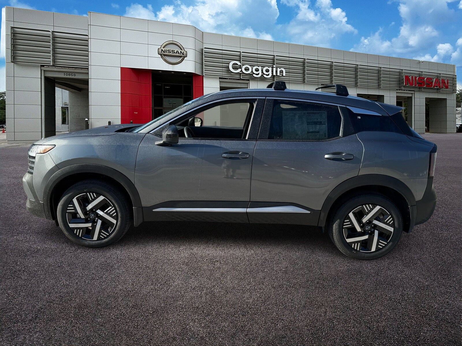 2026 Nissan Kicks SV photo 2