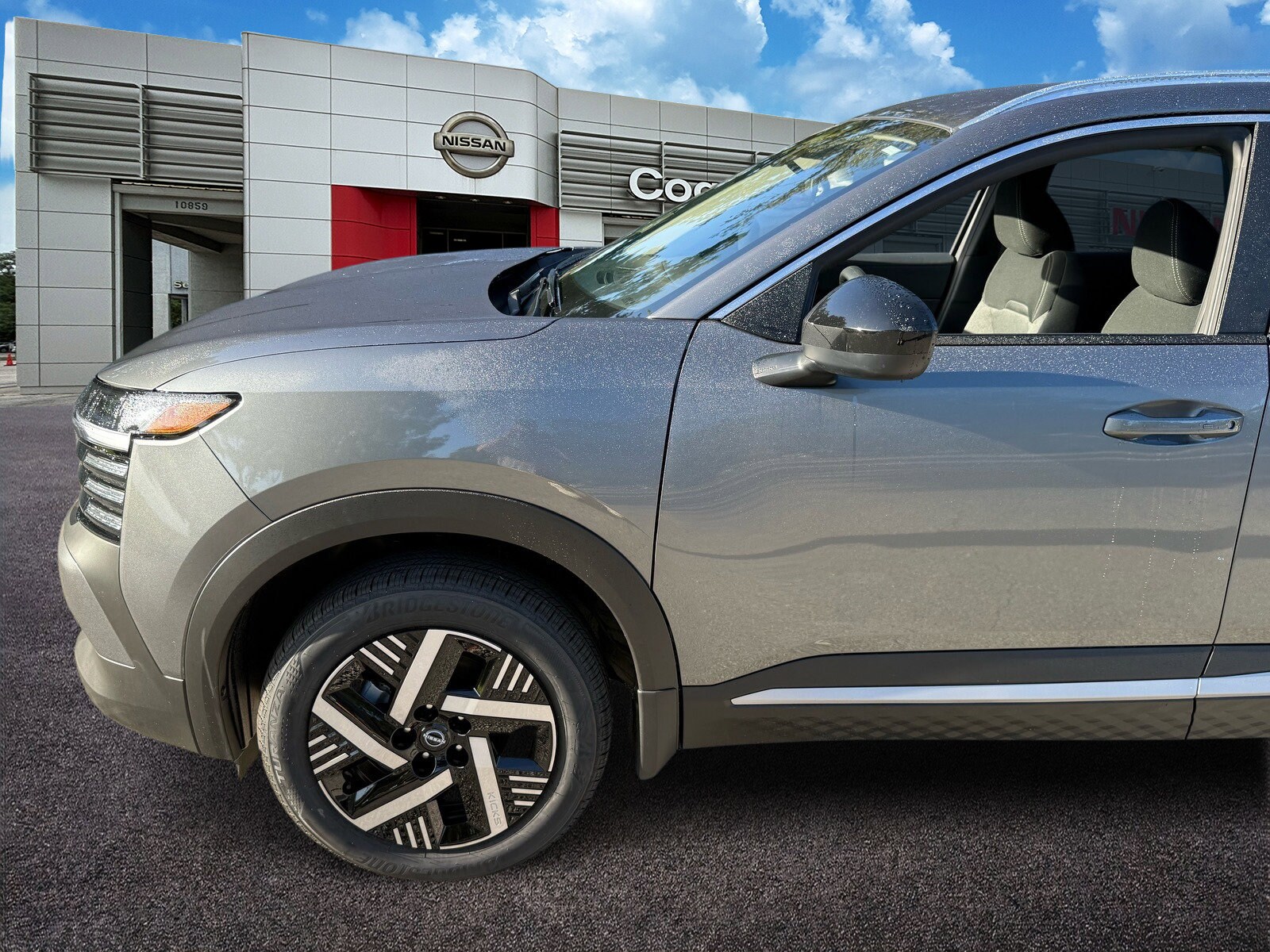 2026 Nissan Kicks SV photo 2