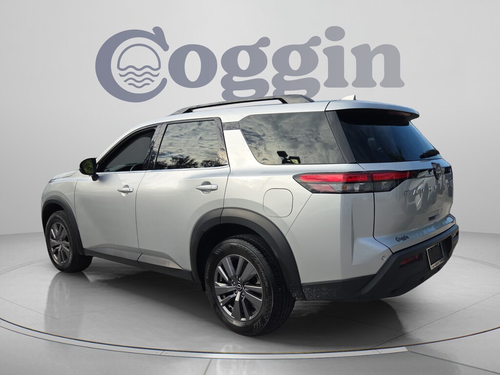 Used 2025 Nissan Pathfinder SV SUV