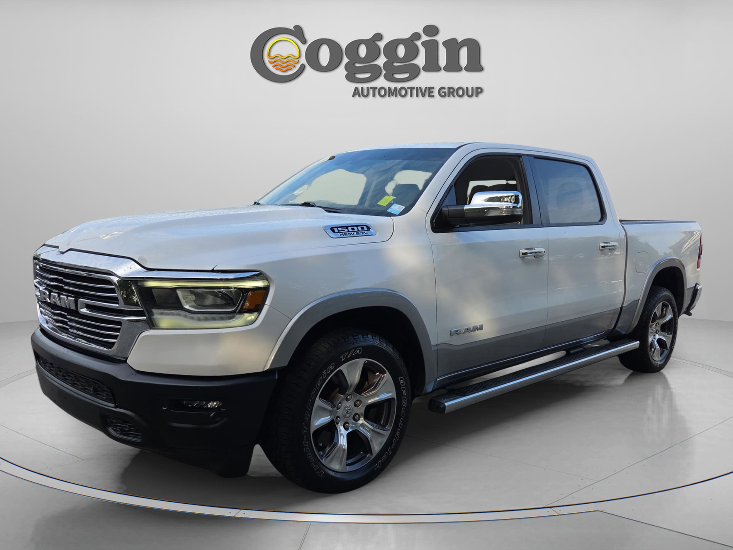 2021 RAM 1500 Laramie 4x4 Crew Cab 5'7's photo