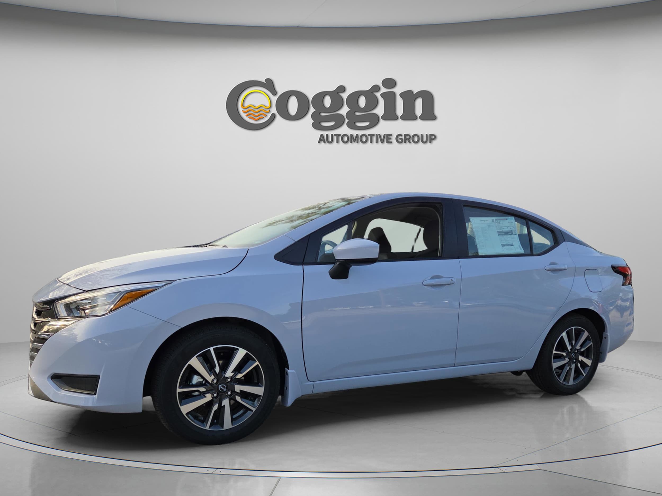 2025 Nissan Versa SV's photo