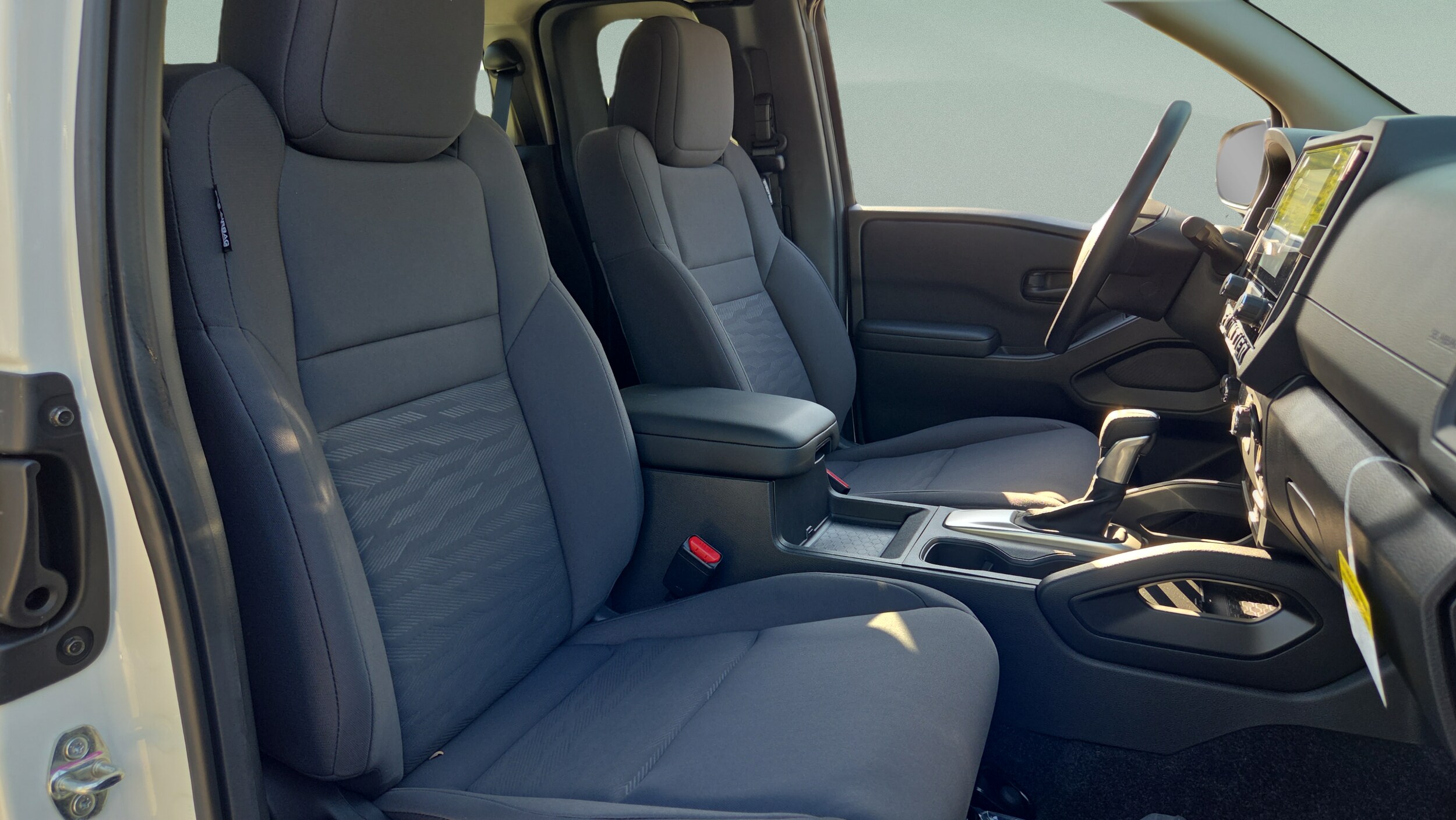 2026 Nissan Frontier S - Photo 17
