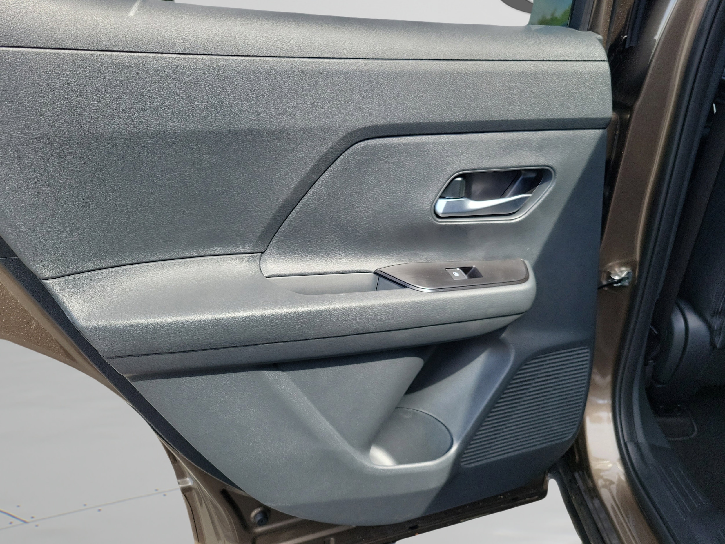 2026 Nissan KICKS SR - Photo 27
