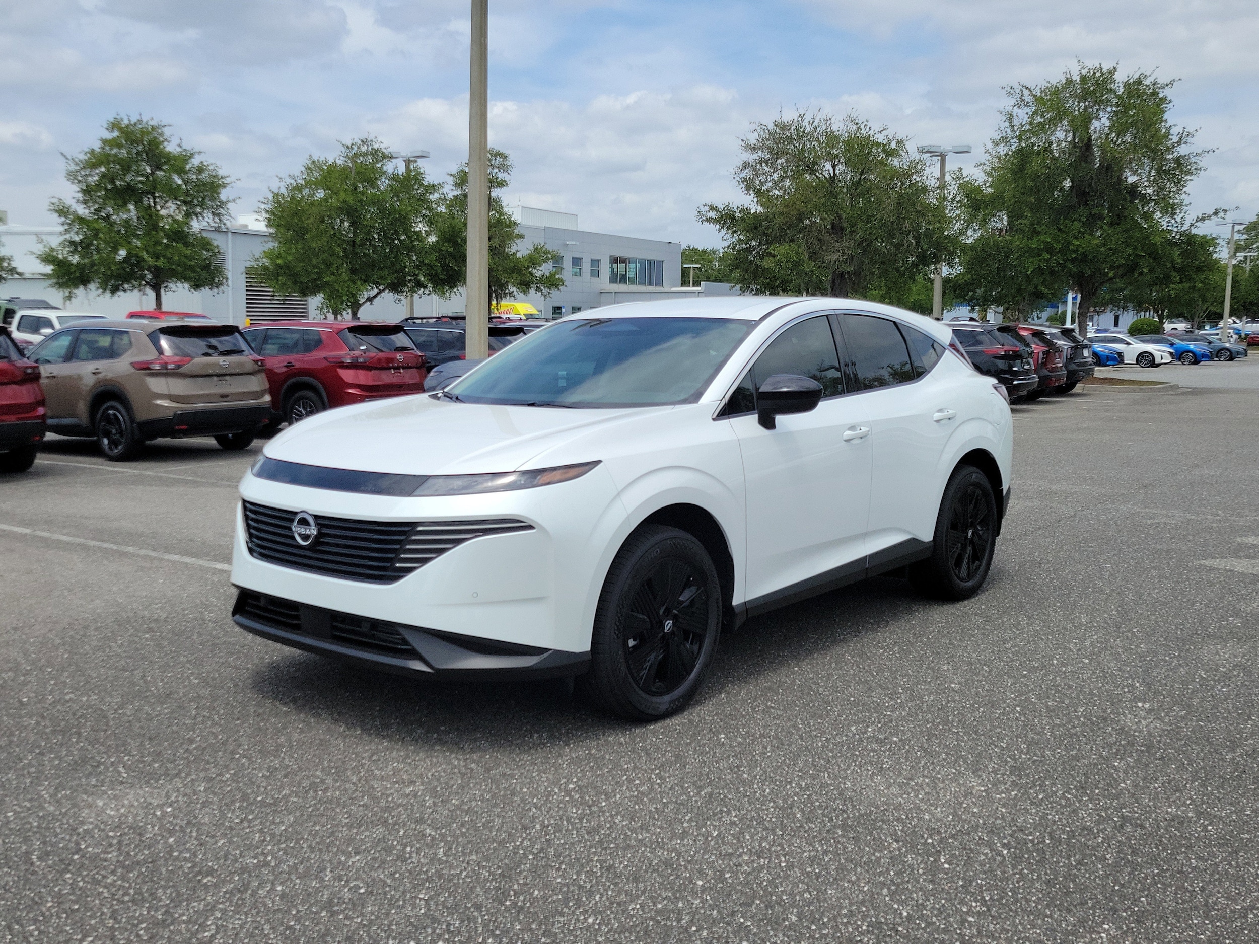 2025 Nissan Murano SV photo 2