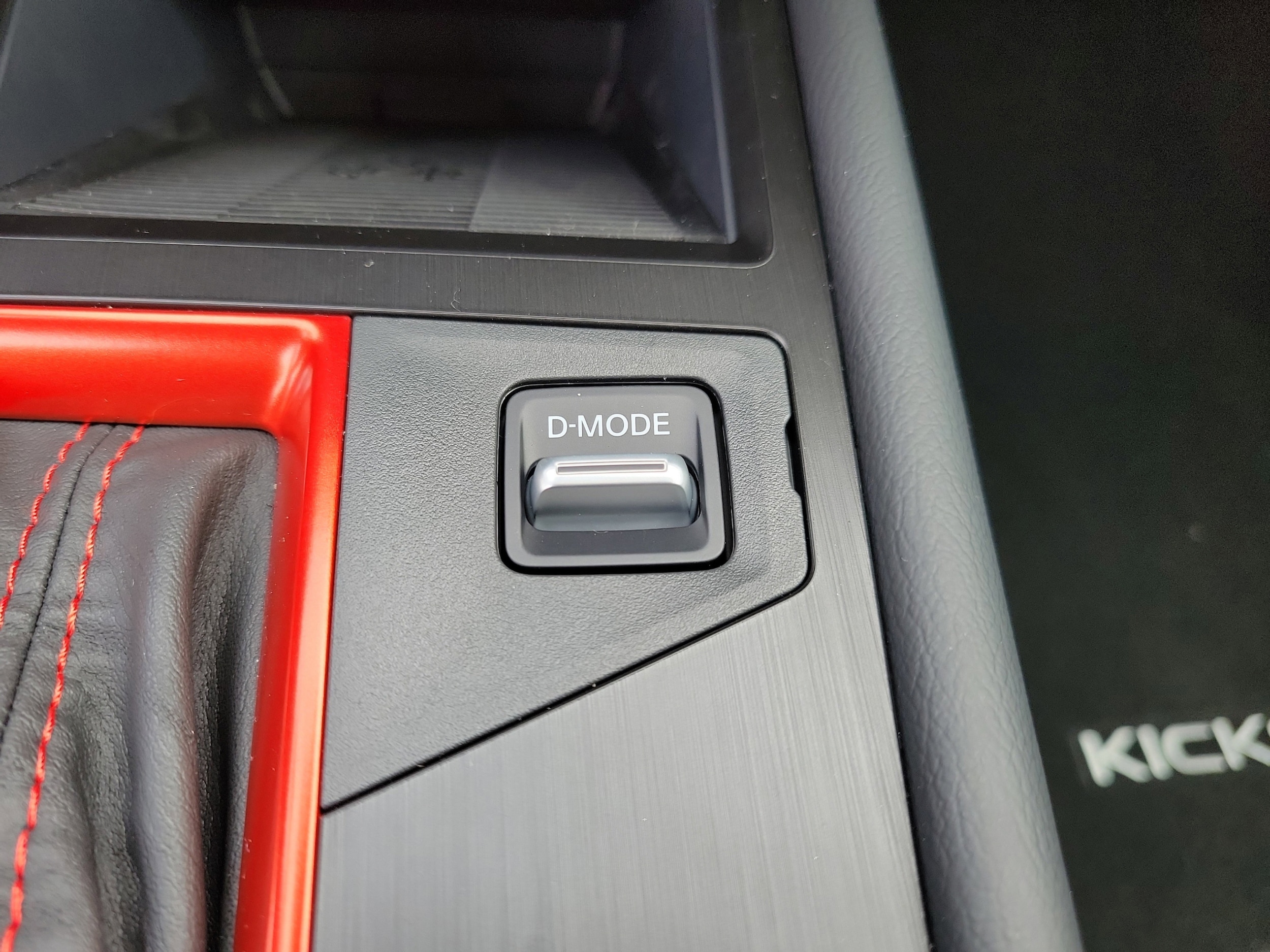 2026 Nissan KICKS SR - Photo 13