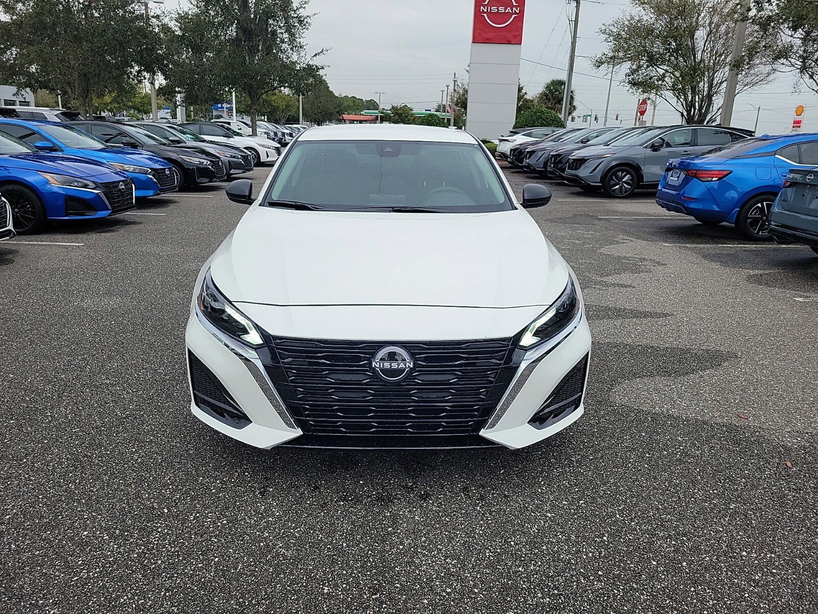 2025 Nissan Altima S photo 2
