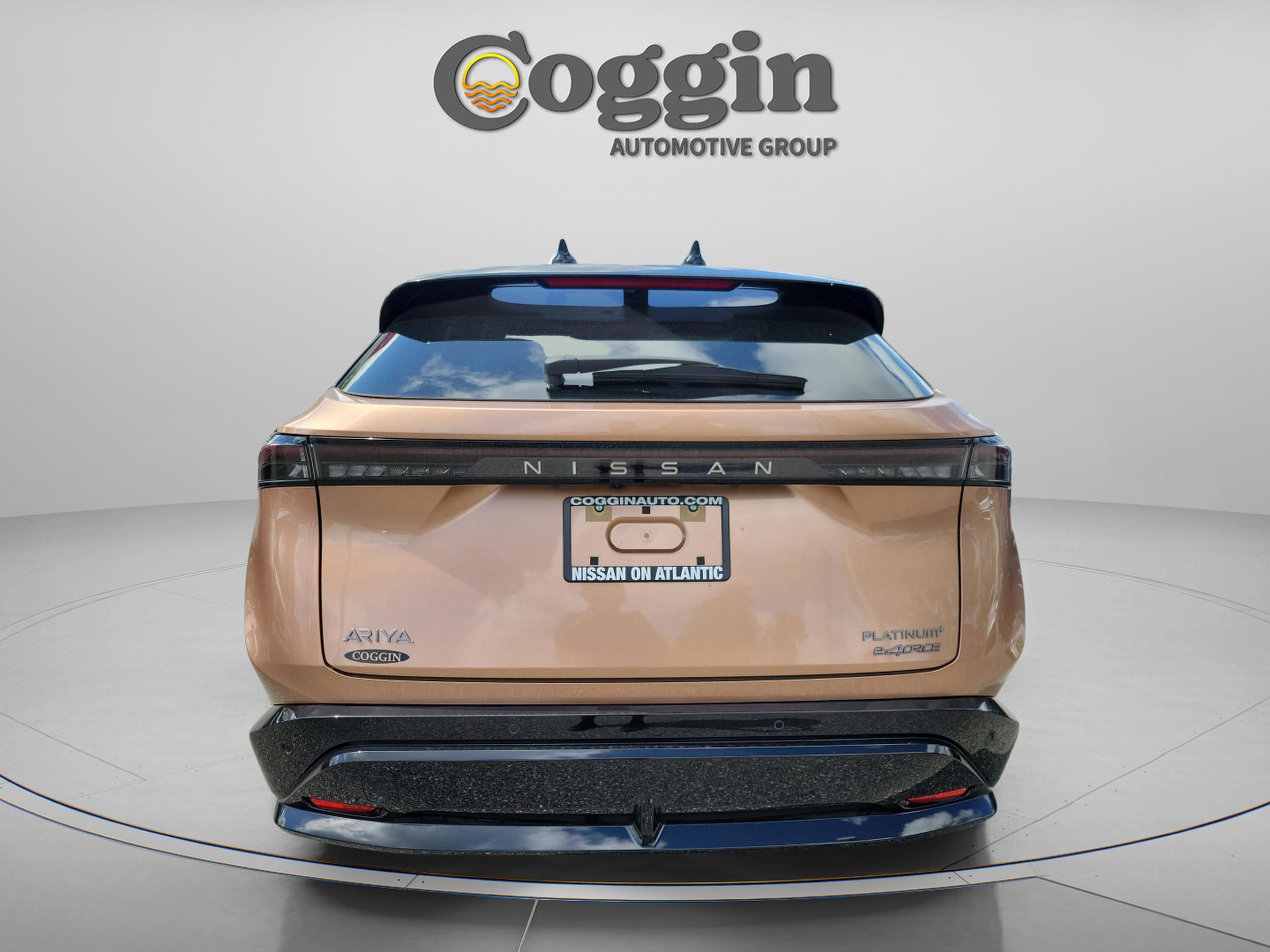 2025 Nissan ARIYA Platinum+ - Photo 6