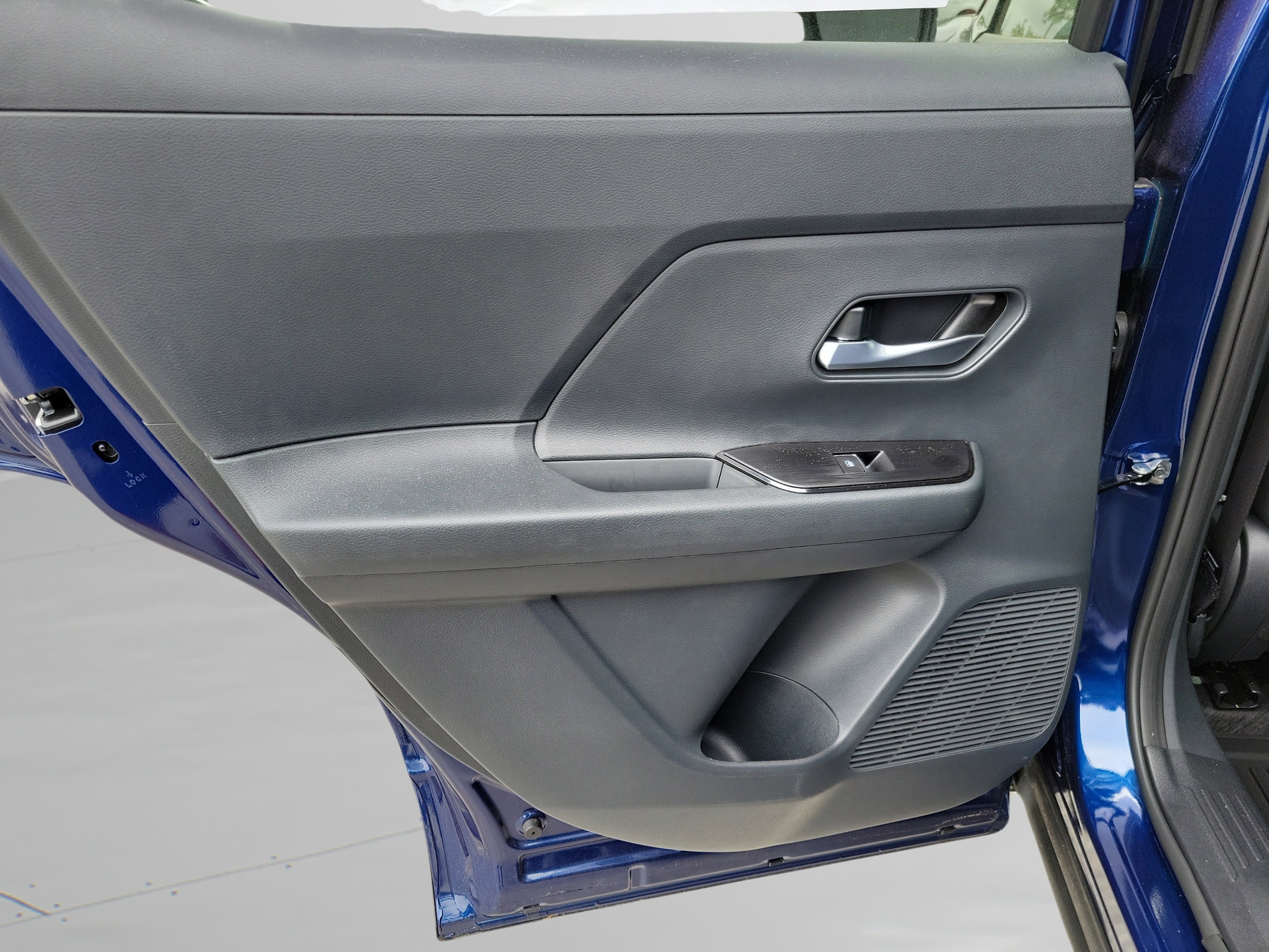 2026 Nissan KICKS SR - Photo 34