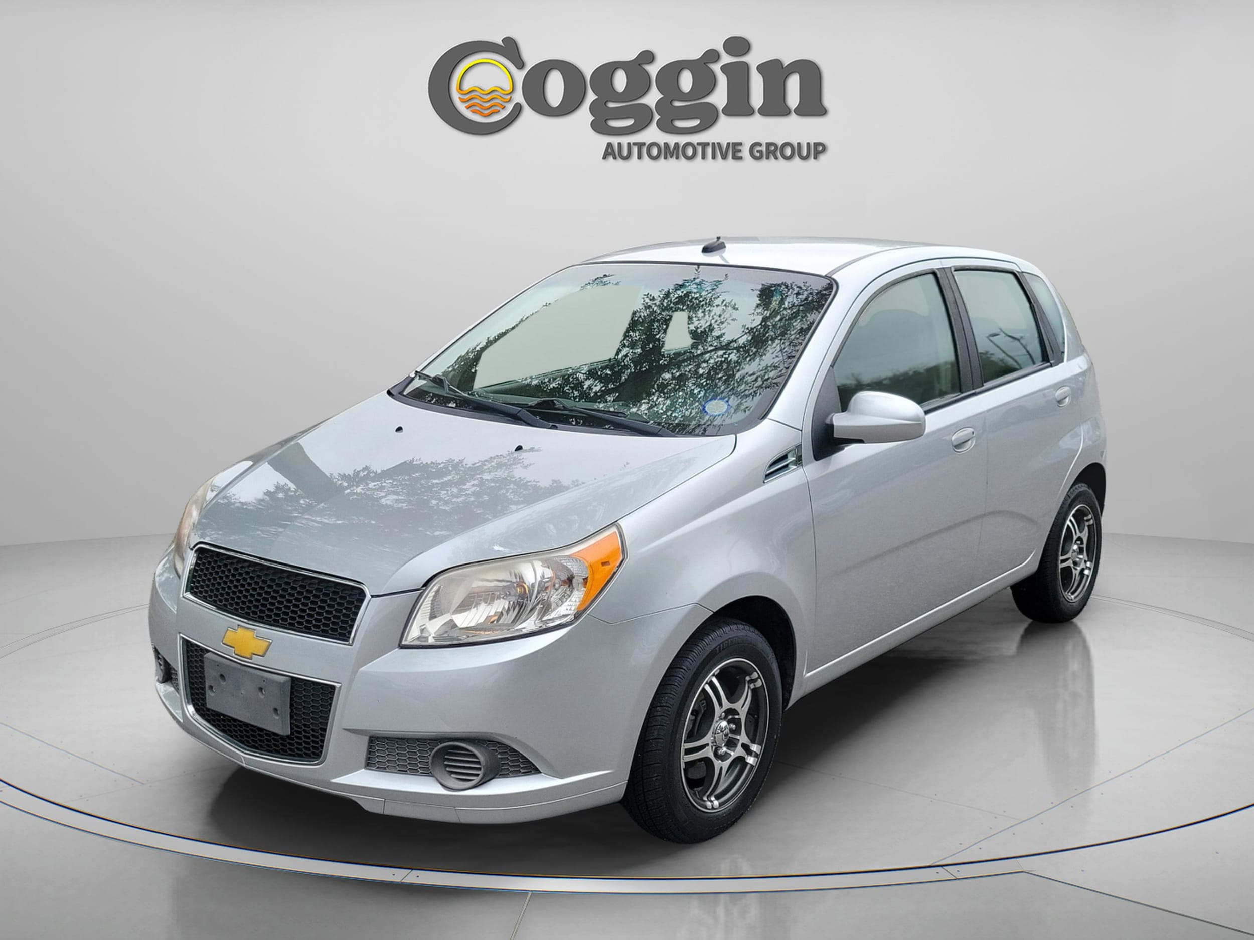 2011 Chevrolet Aveo 1LT's photo