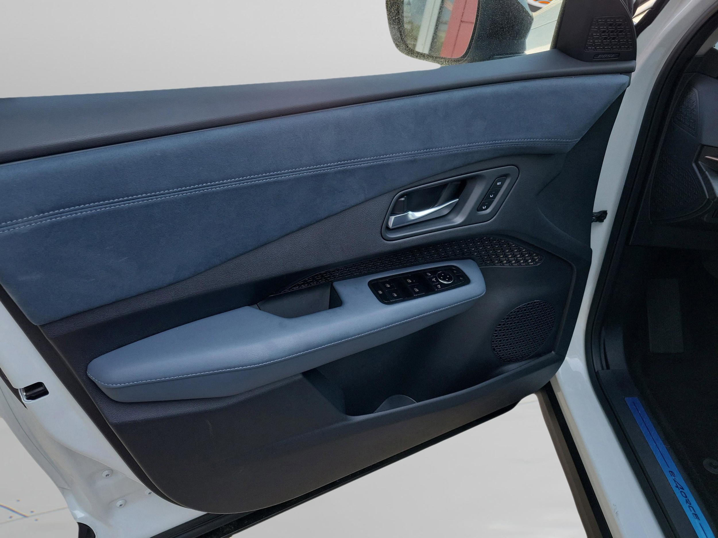 2025 Nissan ARIYA Platinum+ - Photo 29