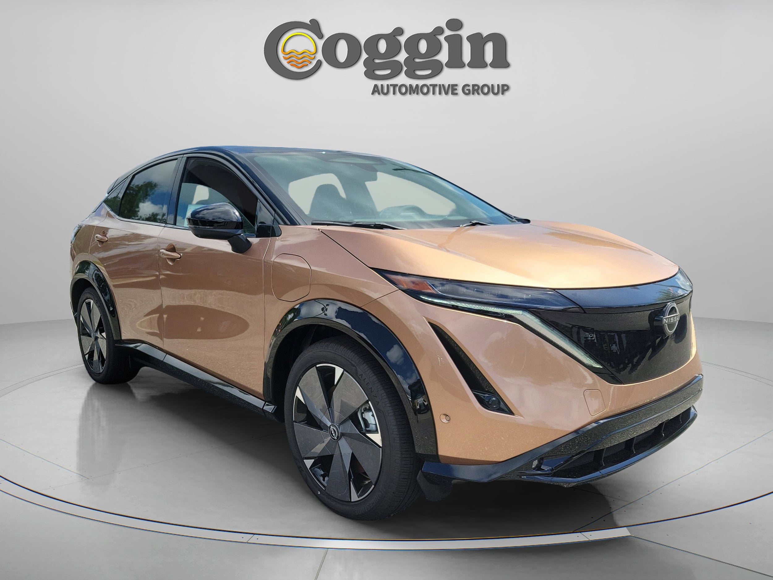 2025 Nissan ARIYA Platinum+ - Photo 8