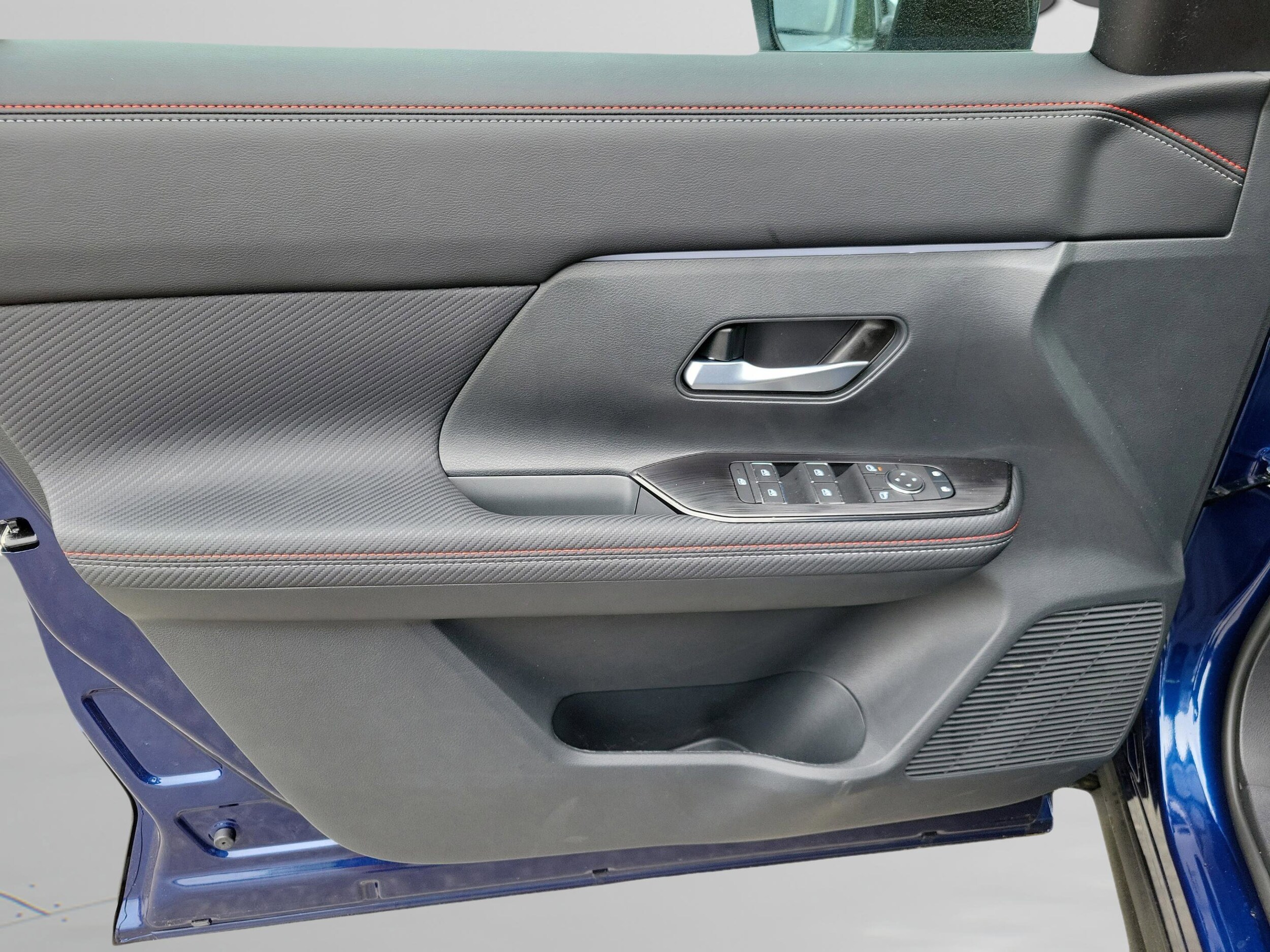 2026 Nissan KICKS SR - Photo 27