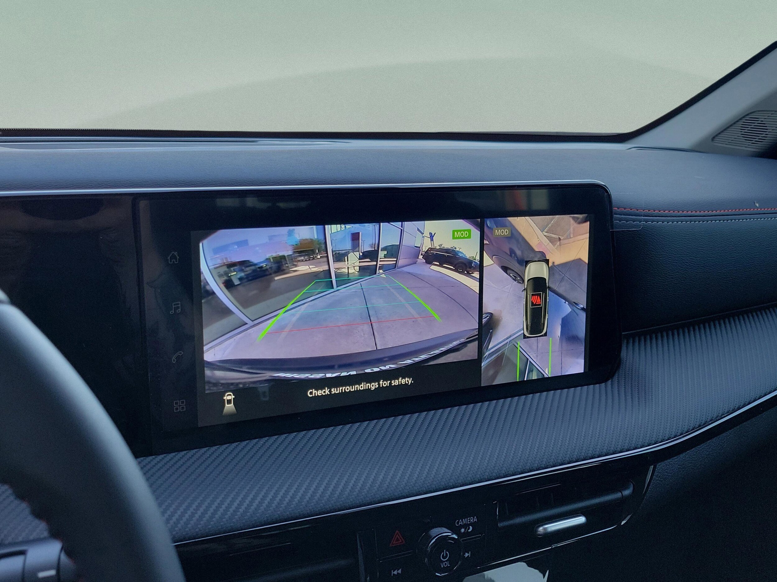 2026 Nissan KICKS SR - Photo 12