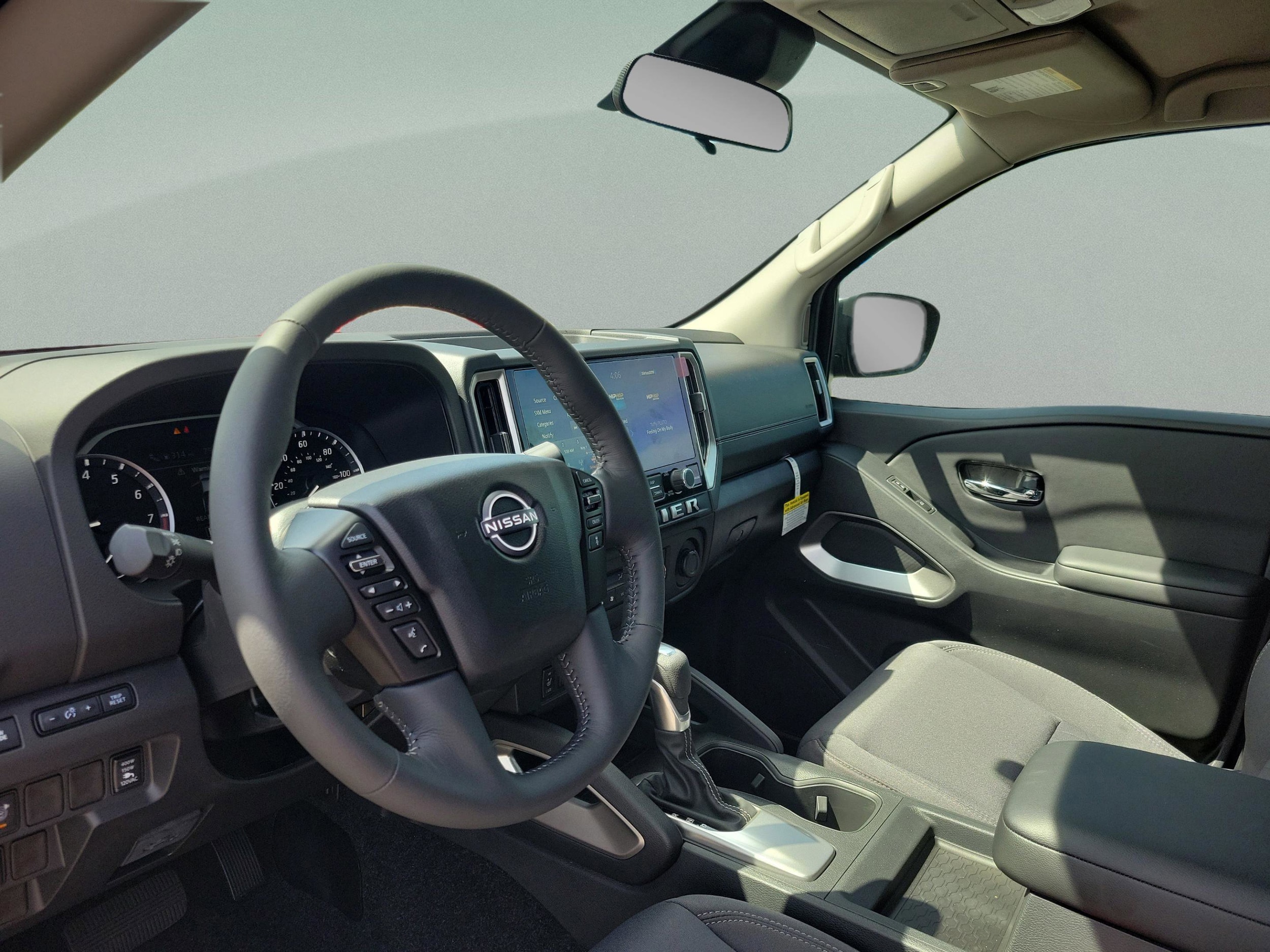2026 Nissan Frontier SV - Photo 25
