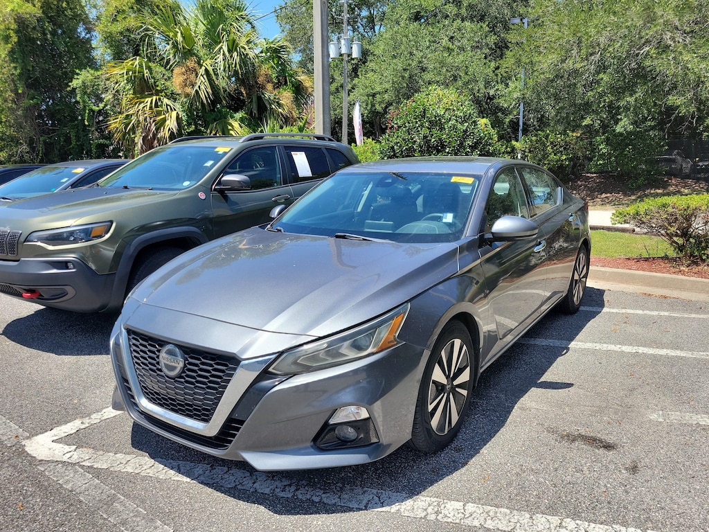 Used 2019 Nissan Altima 2.5 SV Sedan
