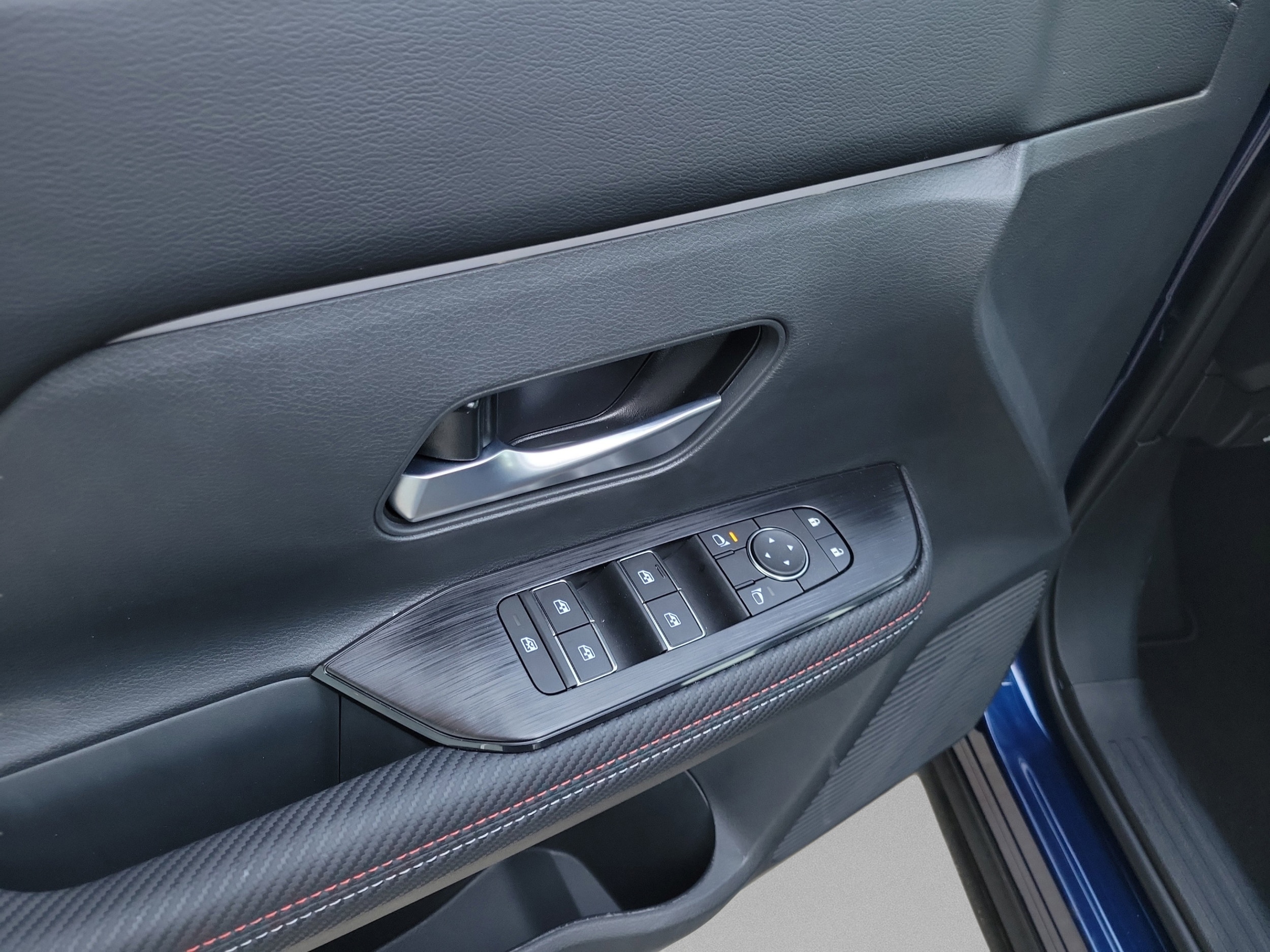 2026 Nissan KICKS SR - Photo 28