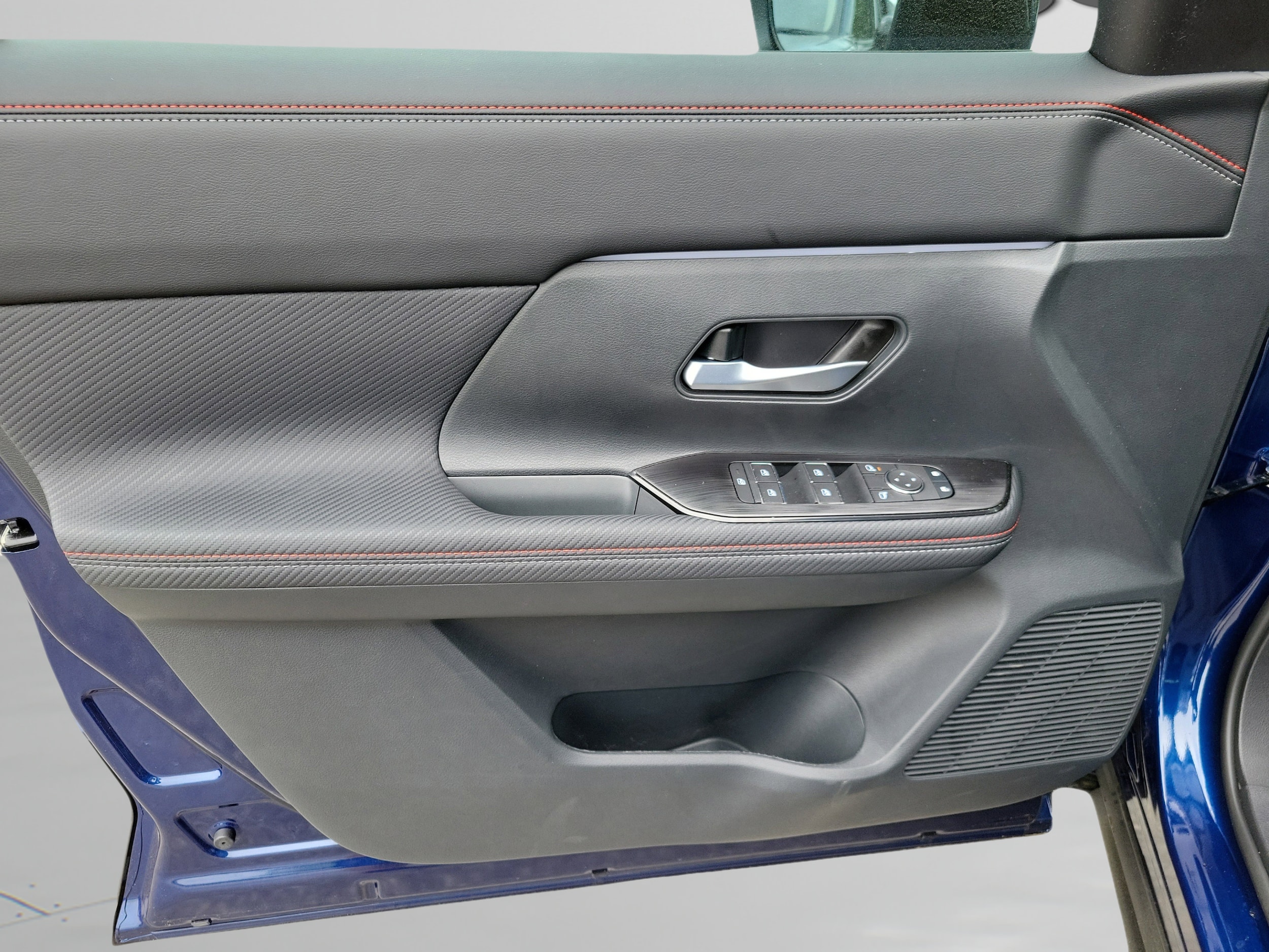2026 Nissan KICKS SR - Photo 27