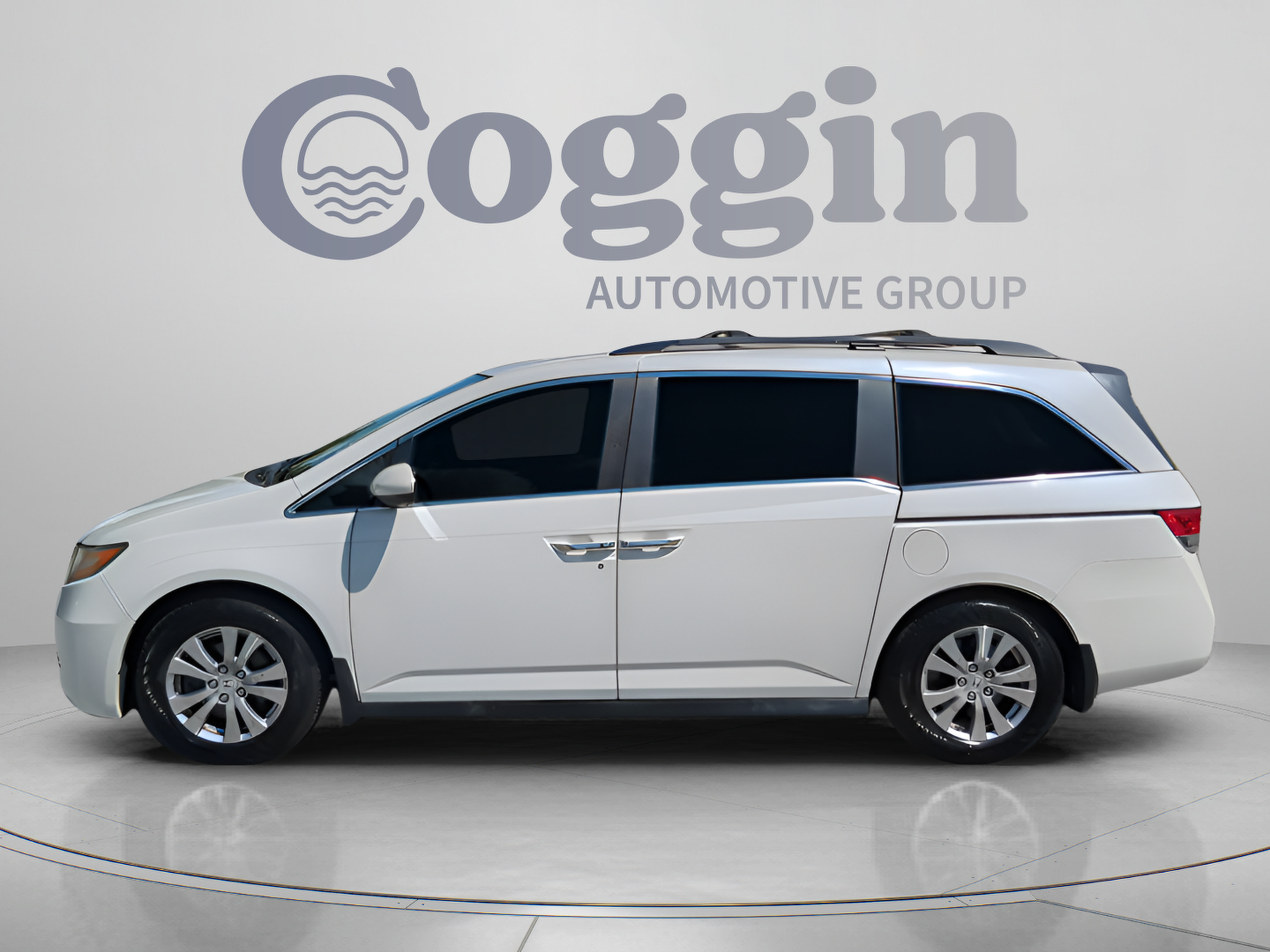 Used 2016 Honda Odyssey EX-L w/Navigation Van Passenger Van