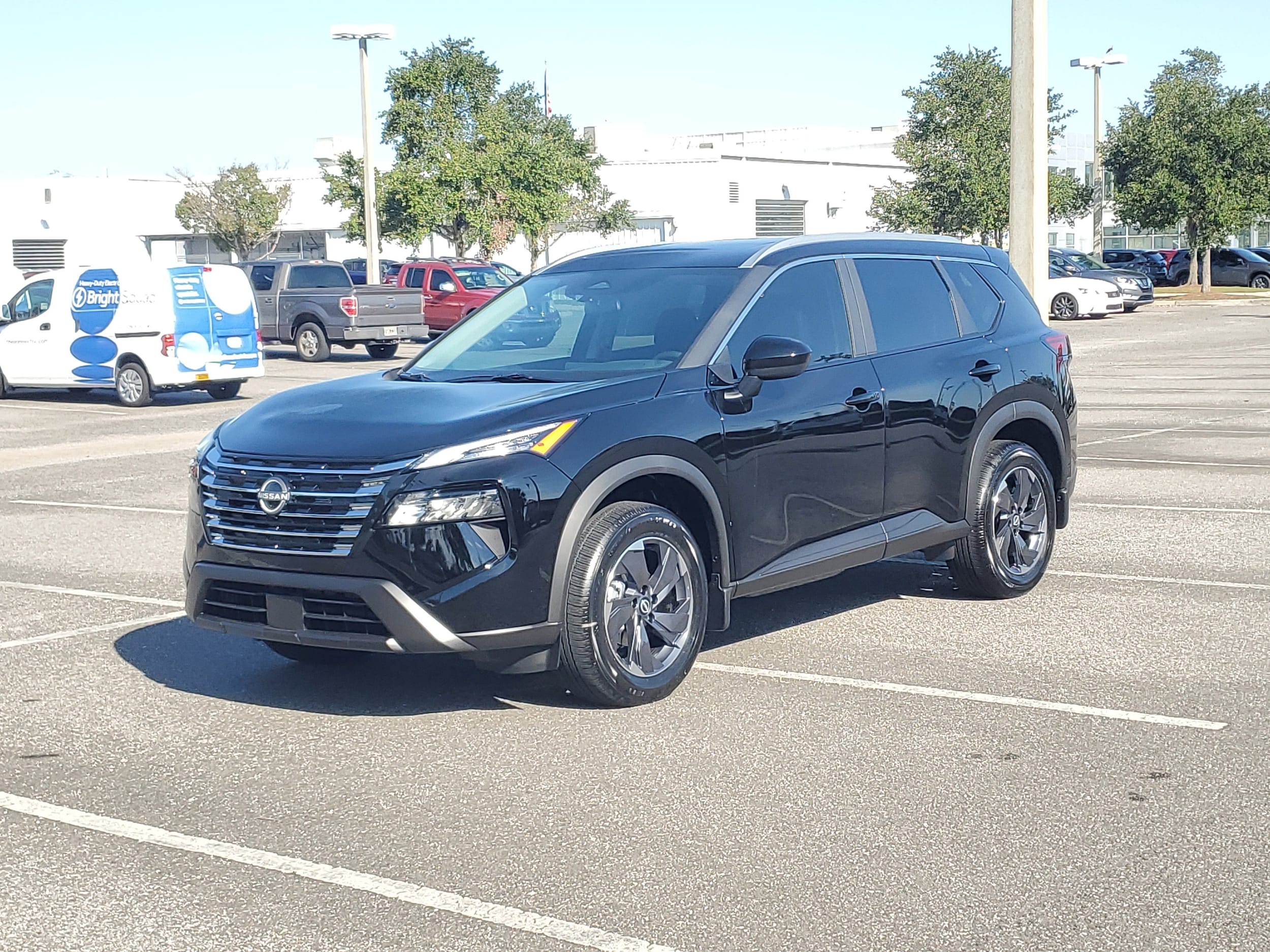 2026 Nissan Rogue SV photo 4