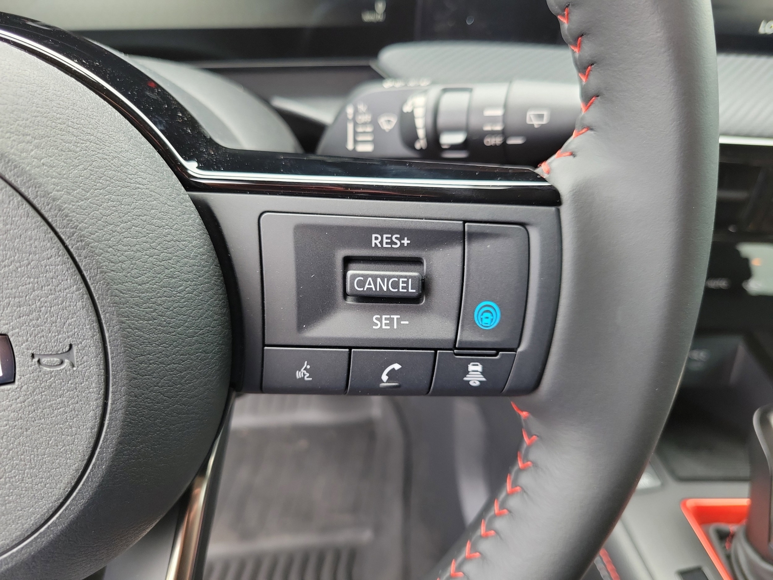 2026 Nissan KICKS SR - Photo 19