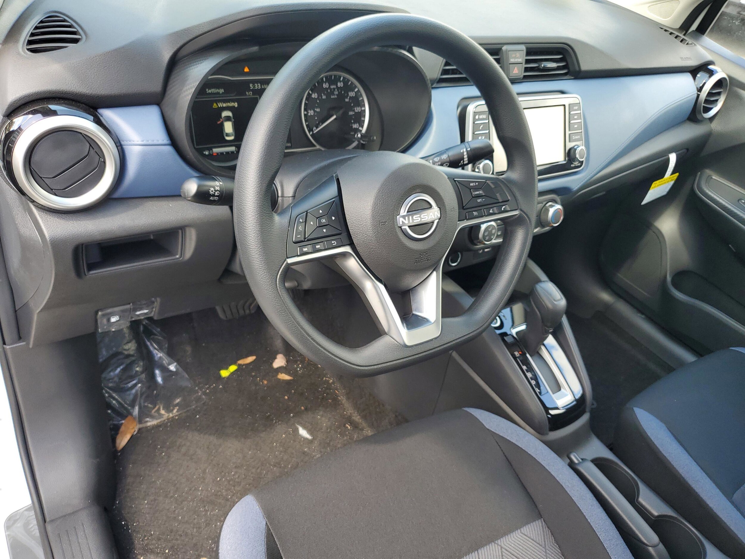 2025 Nissan Versa Sedan SV - Photo 17